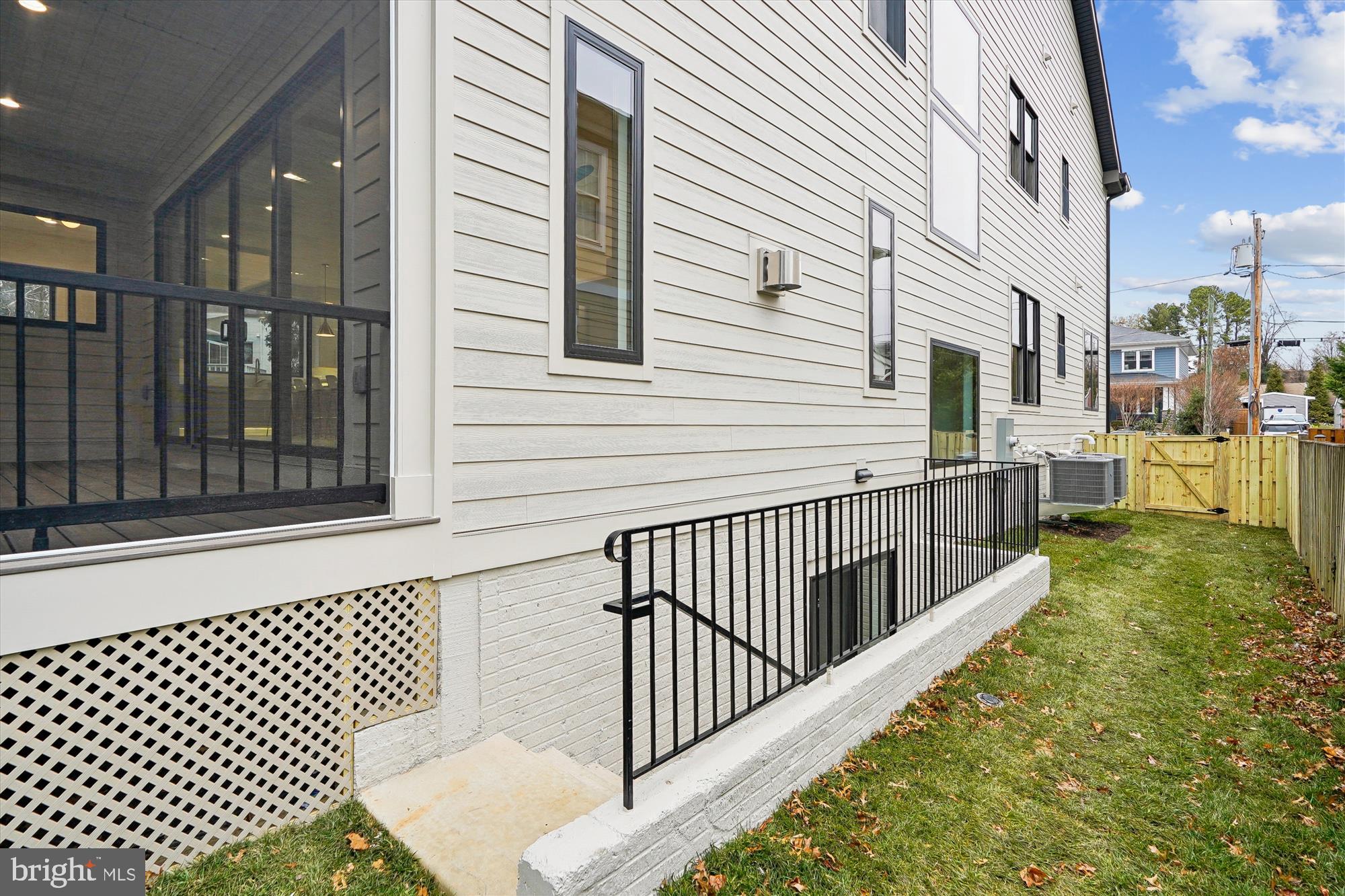 BRILYN PARK - Residential