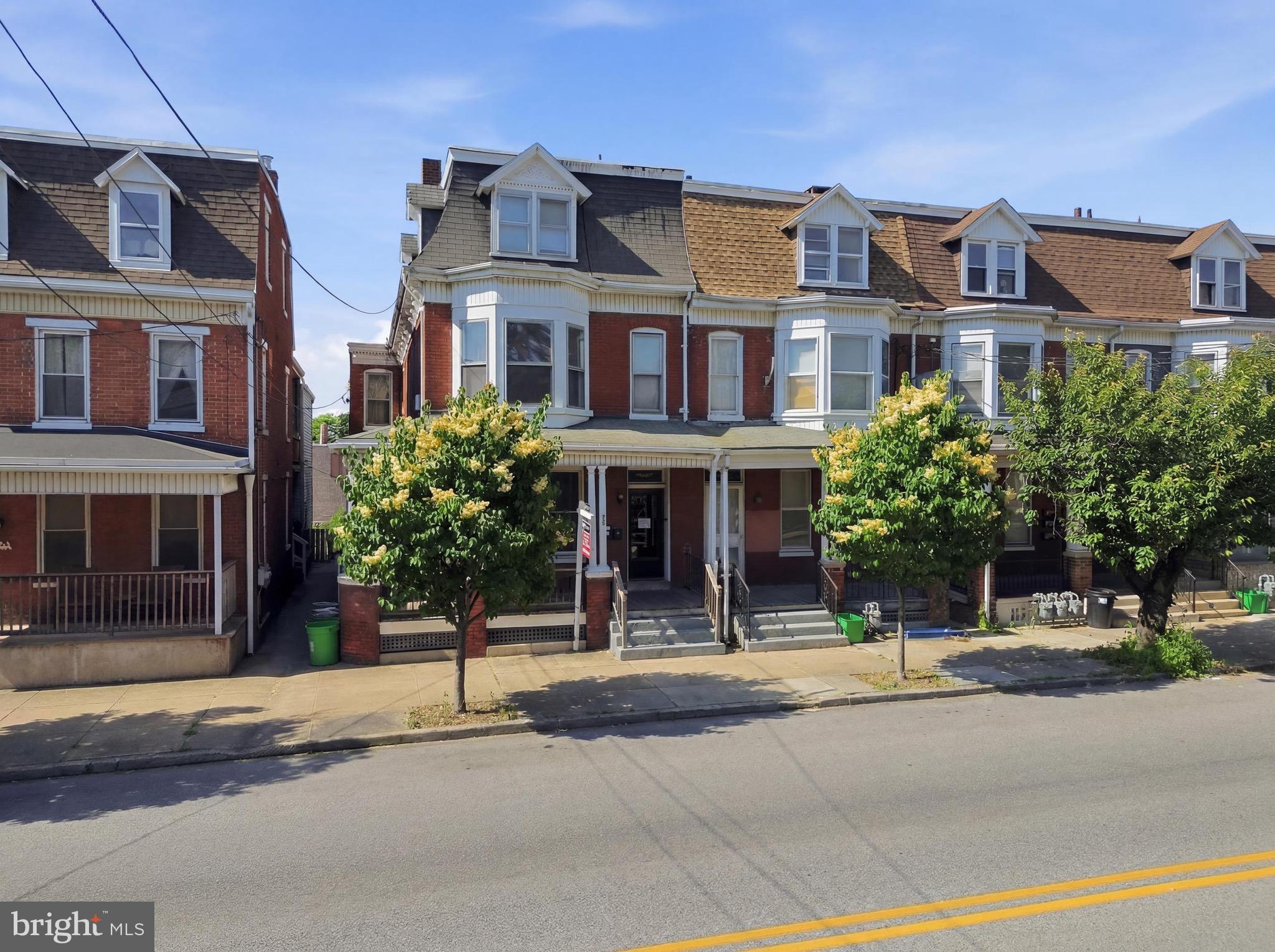 827 E PROSPECT STREET