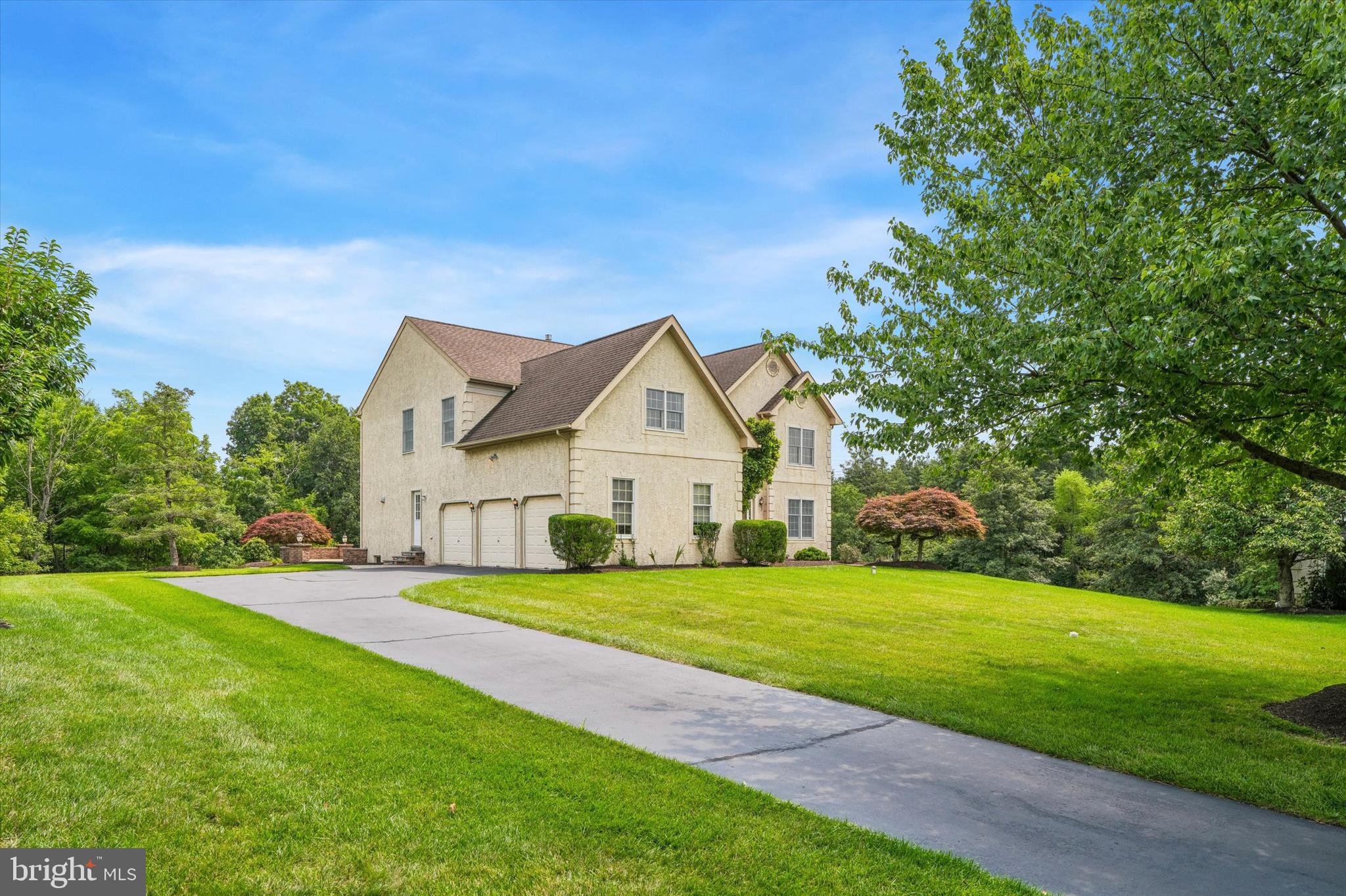 640 WILLOWBEND DRIVE