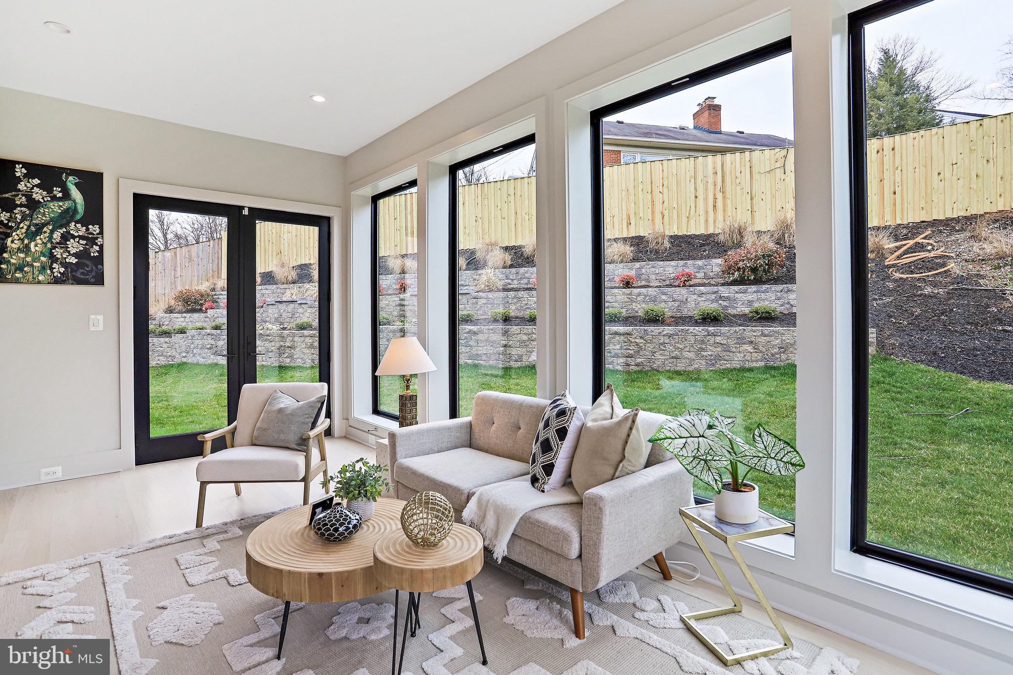 ROCK SPRING - Residential