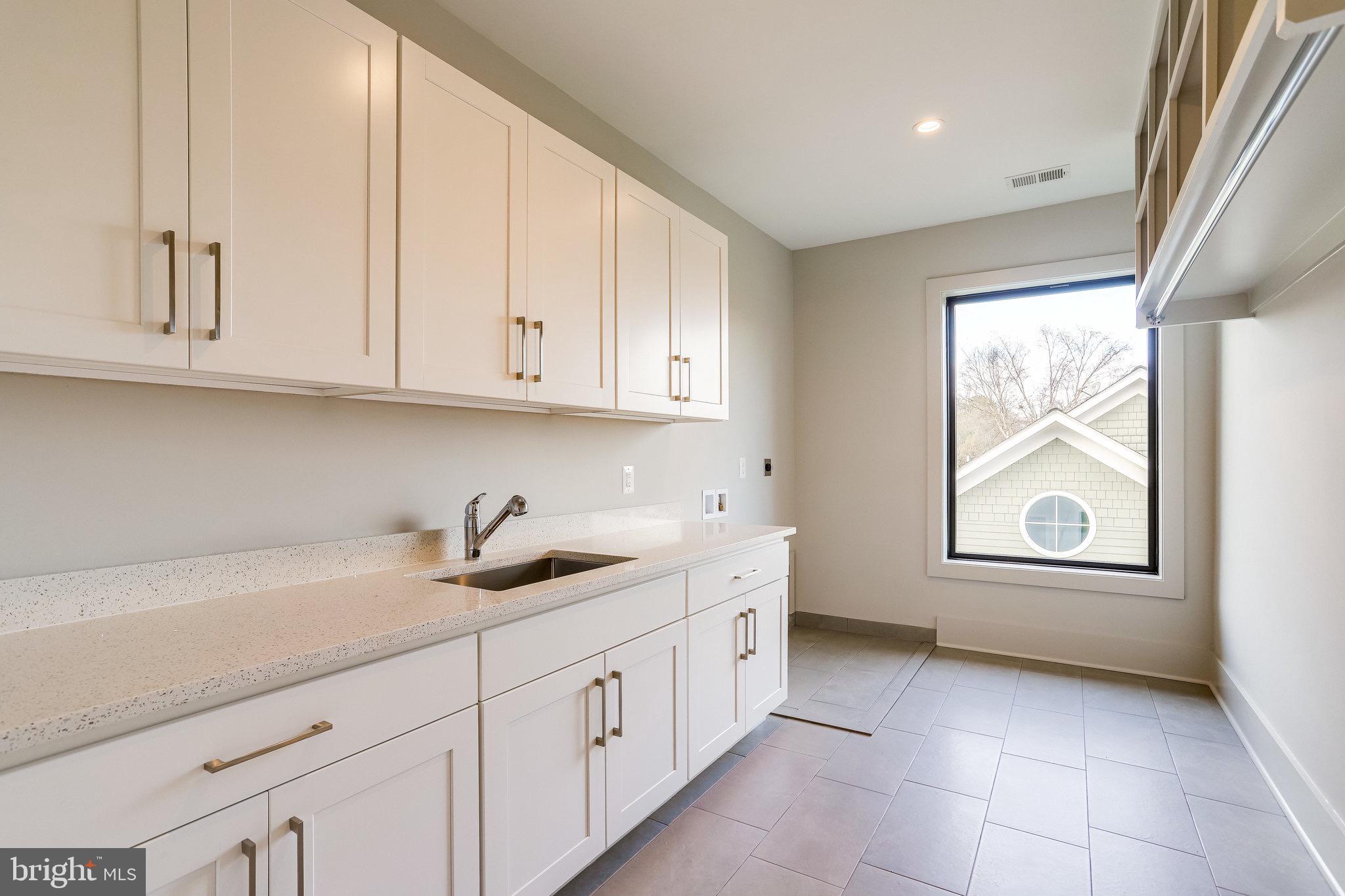 ROCK SPRING - Residential