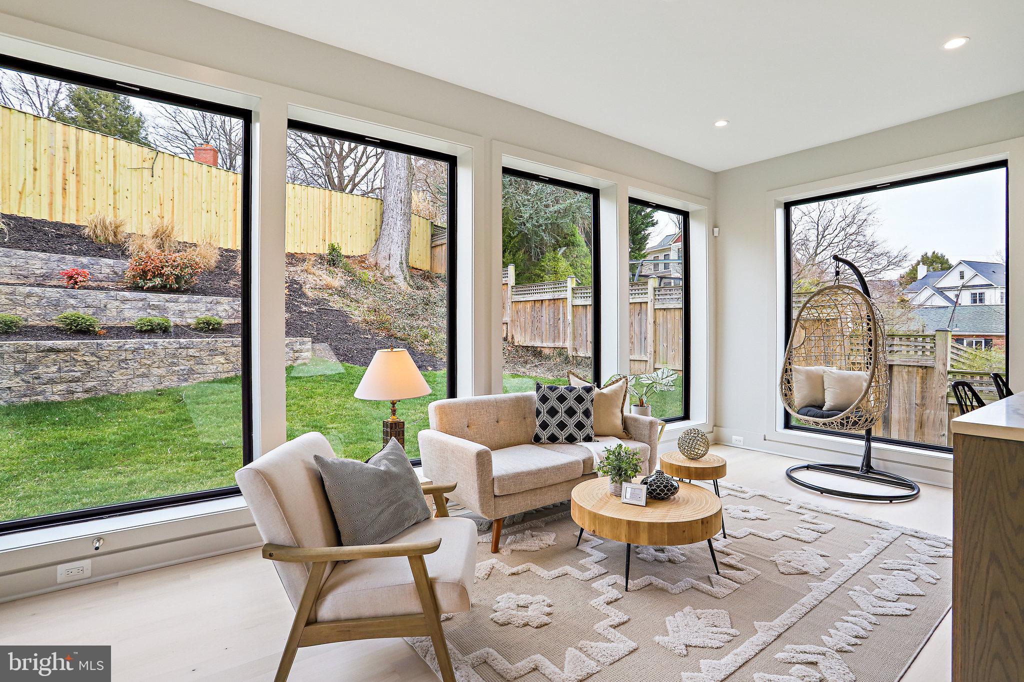 ROCK SPRING - Residential