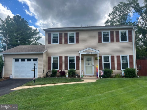 Photo of 14290 Princedale Drive, WOODBRIDGE, VA 22193 (MLS # VAPW2127184)