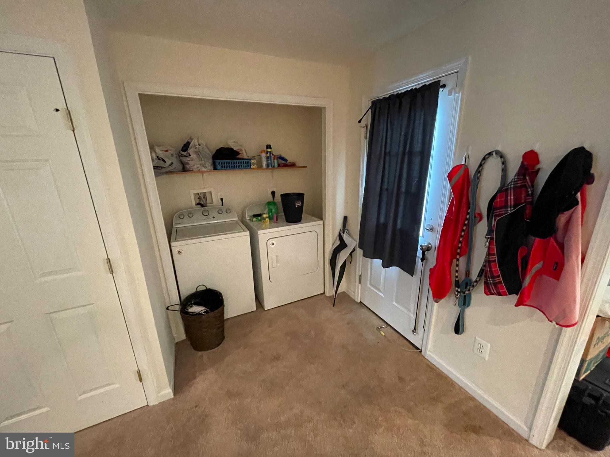 LAKELAND PLACE - Residential