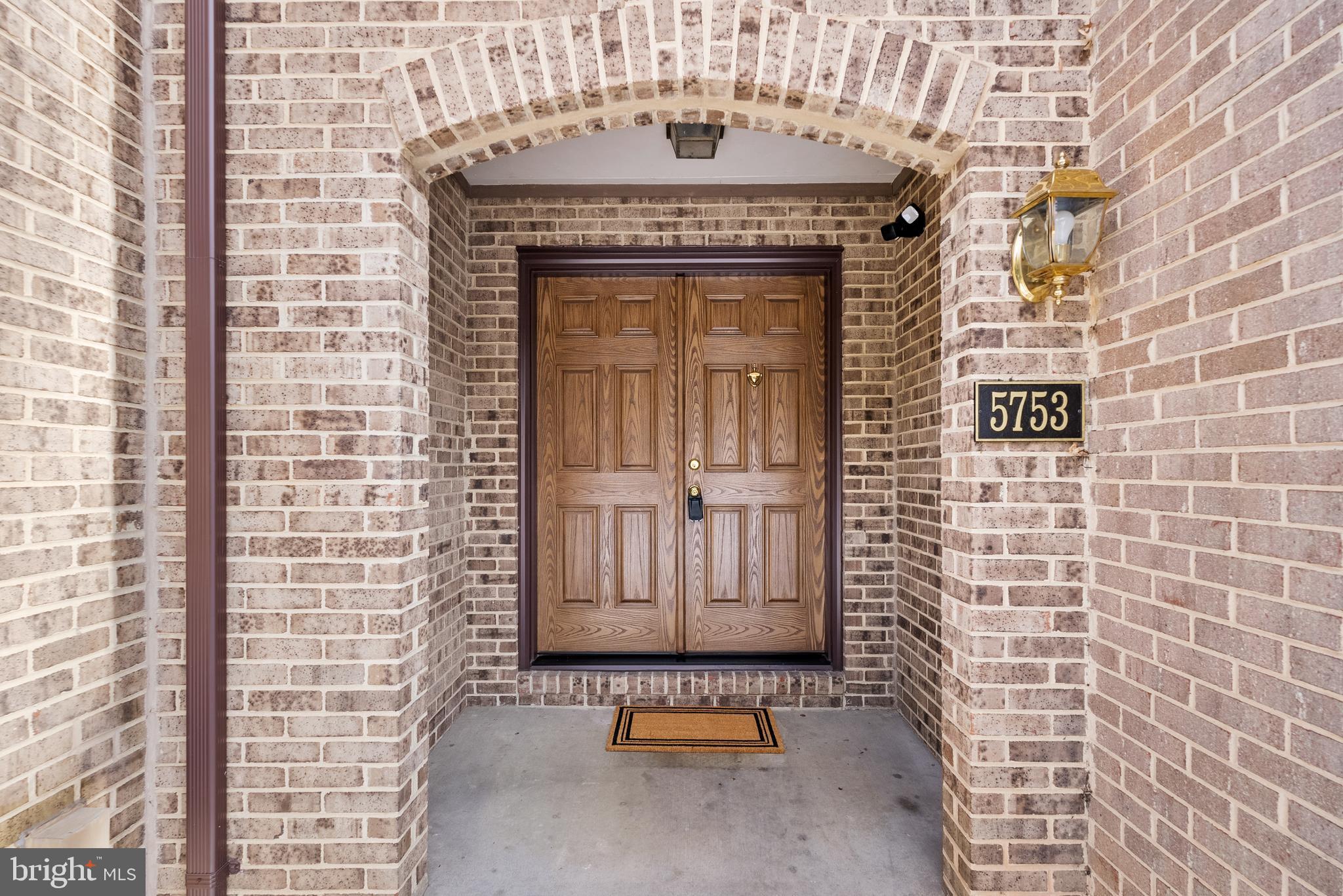 5753 WATERS EDGE LANDING LANE