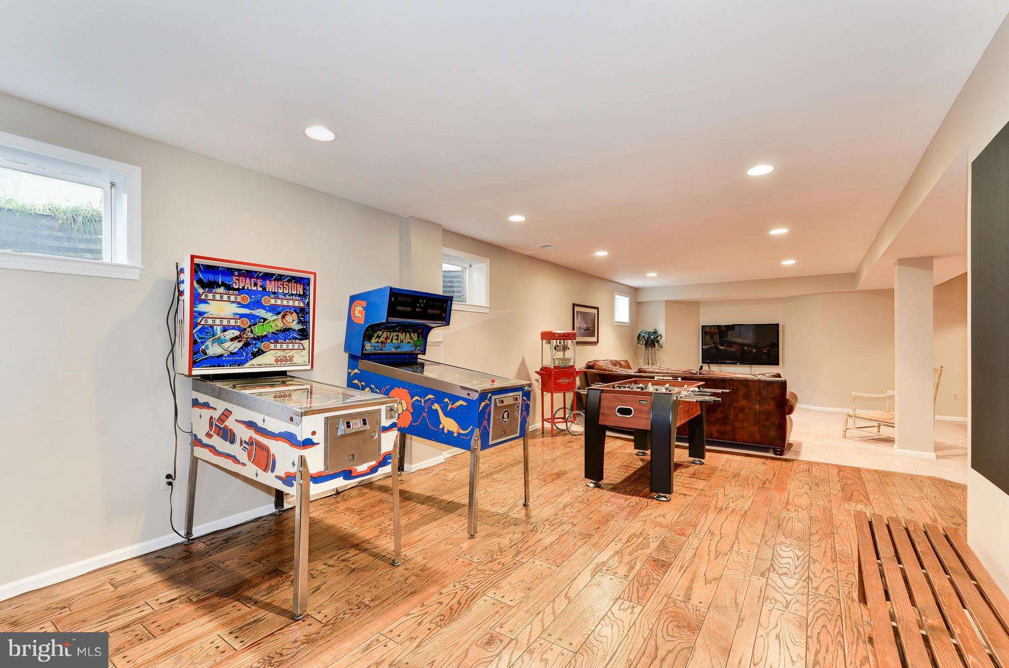 RIVER FALLS - Residential