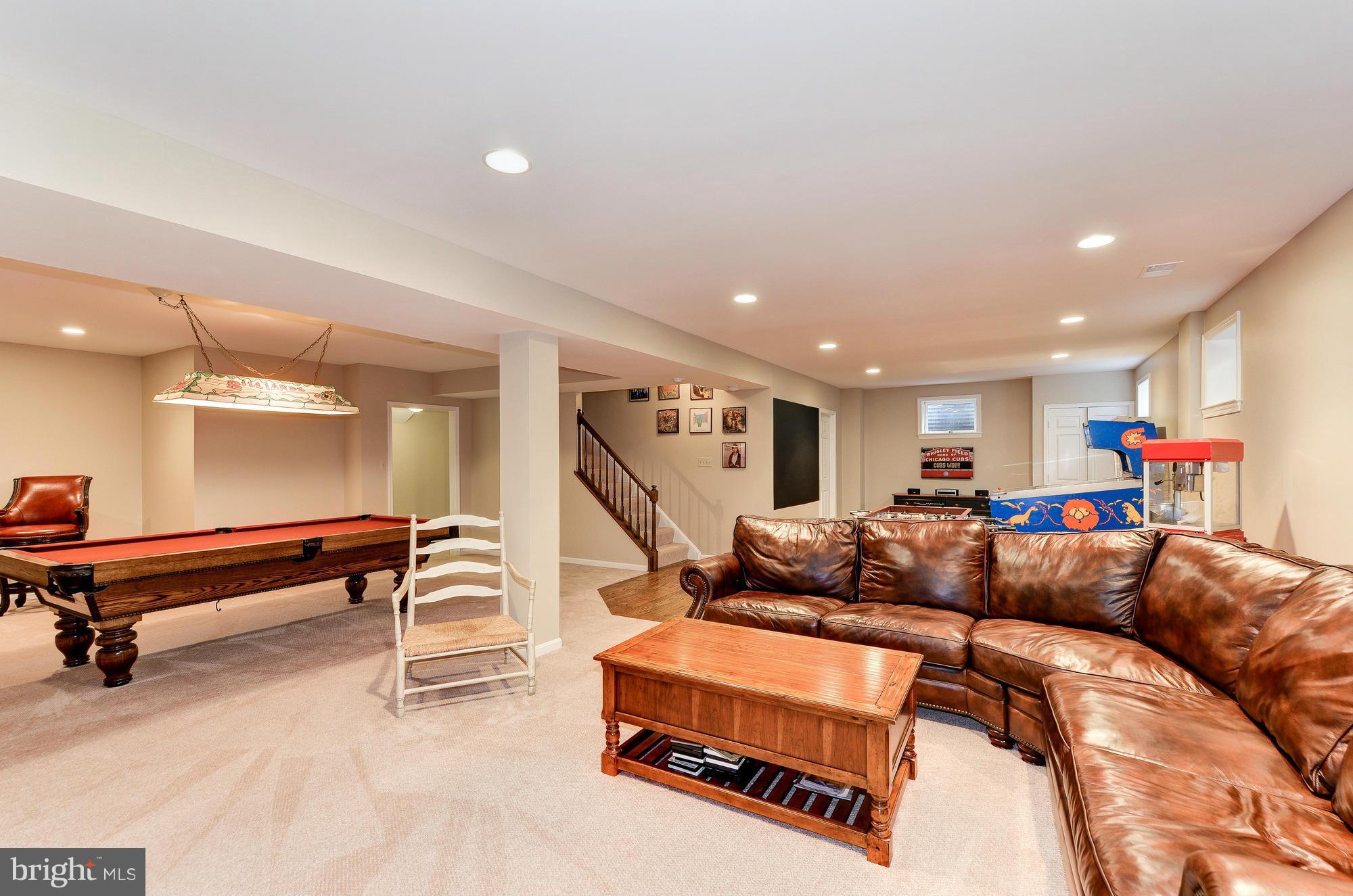 RIVER FALLS - Residential