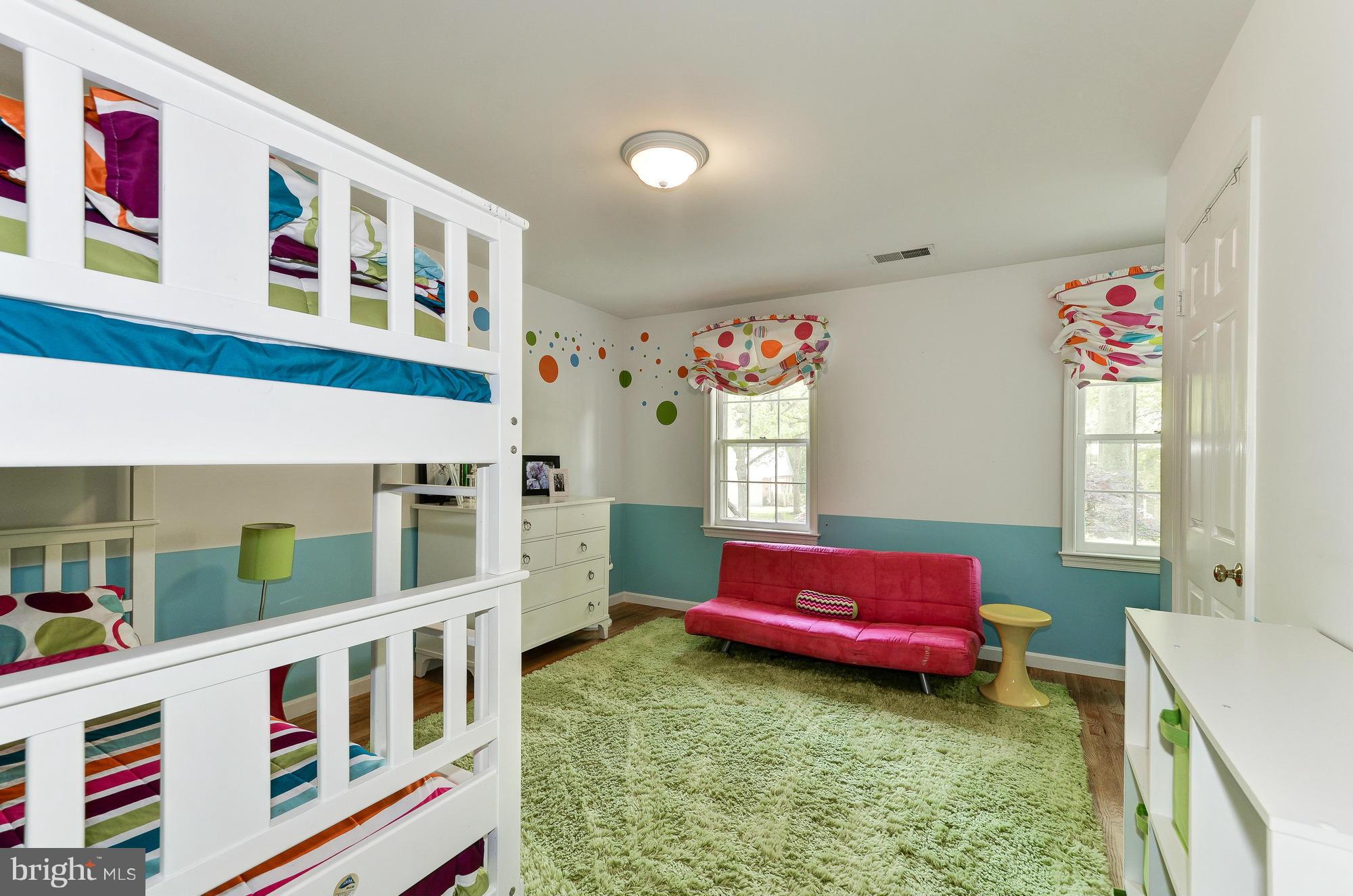 RIVER FALLS - Residential