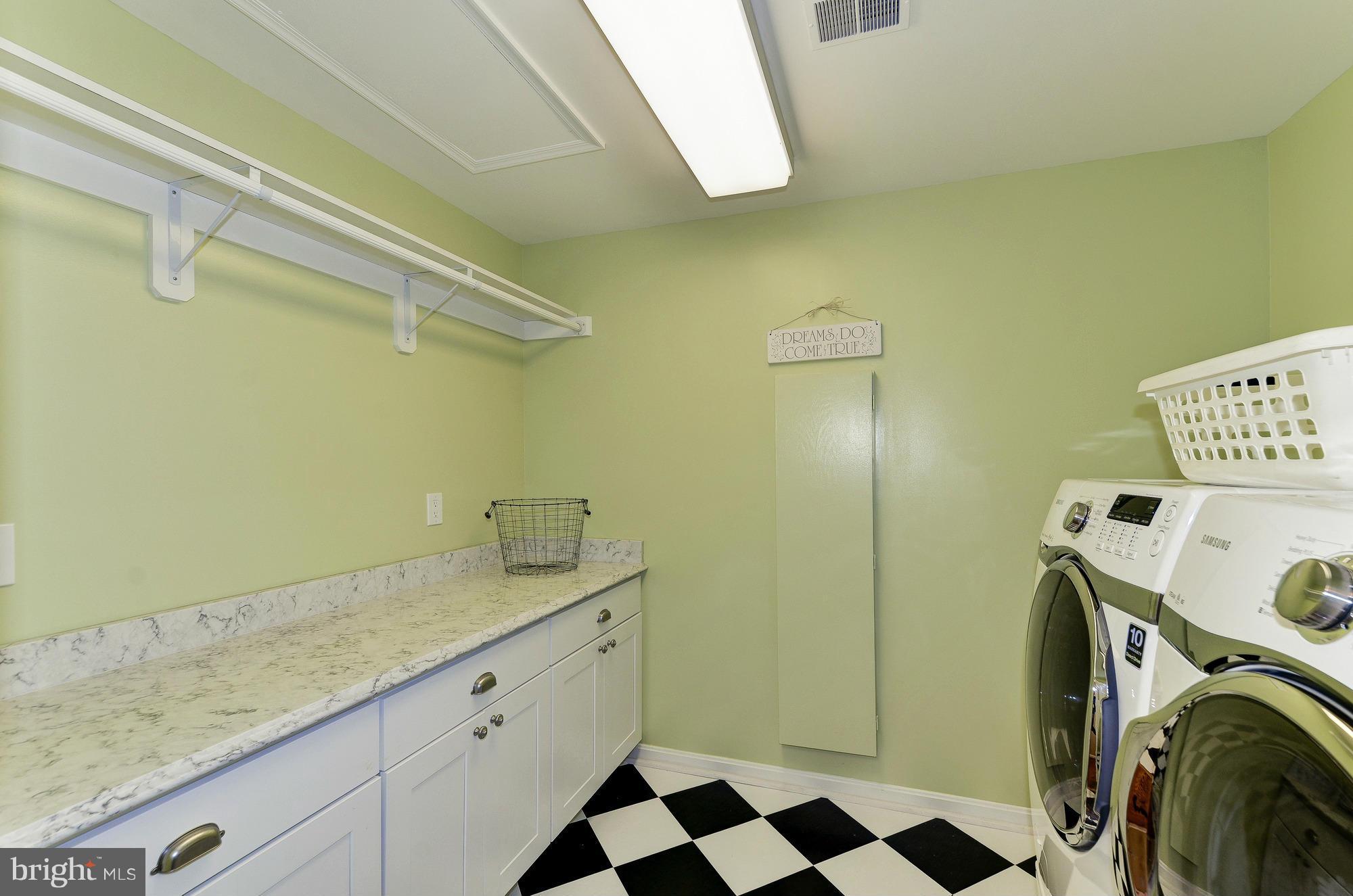 RIVER FALLS - Residential