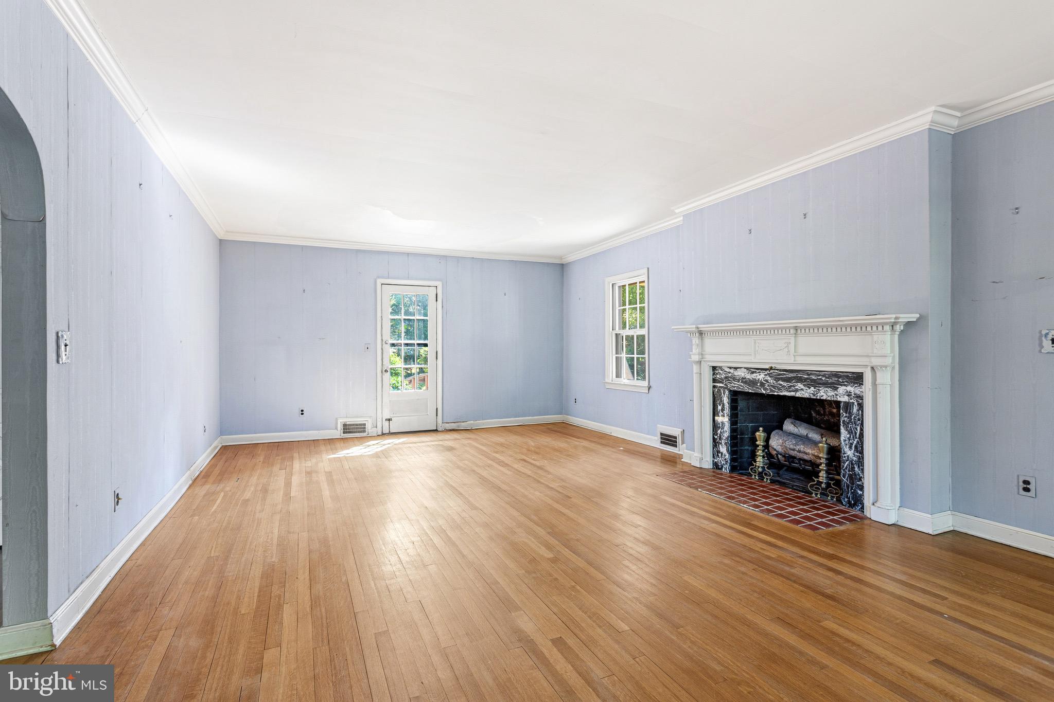 419 VIRGINIA AVE