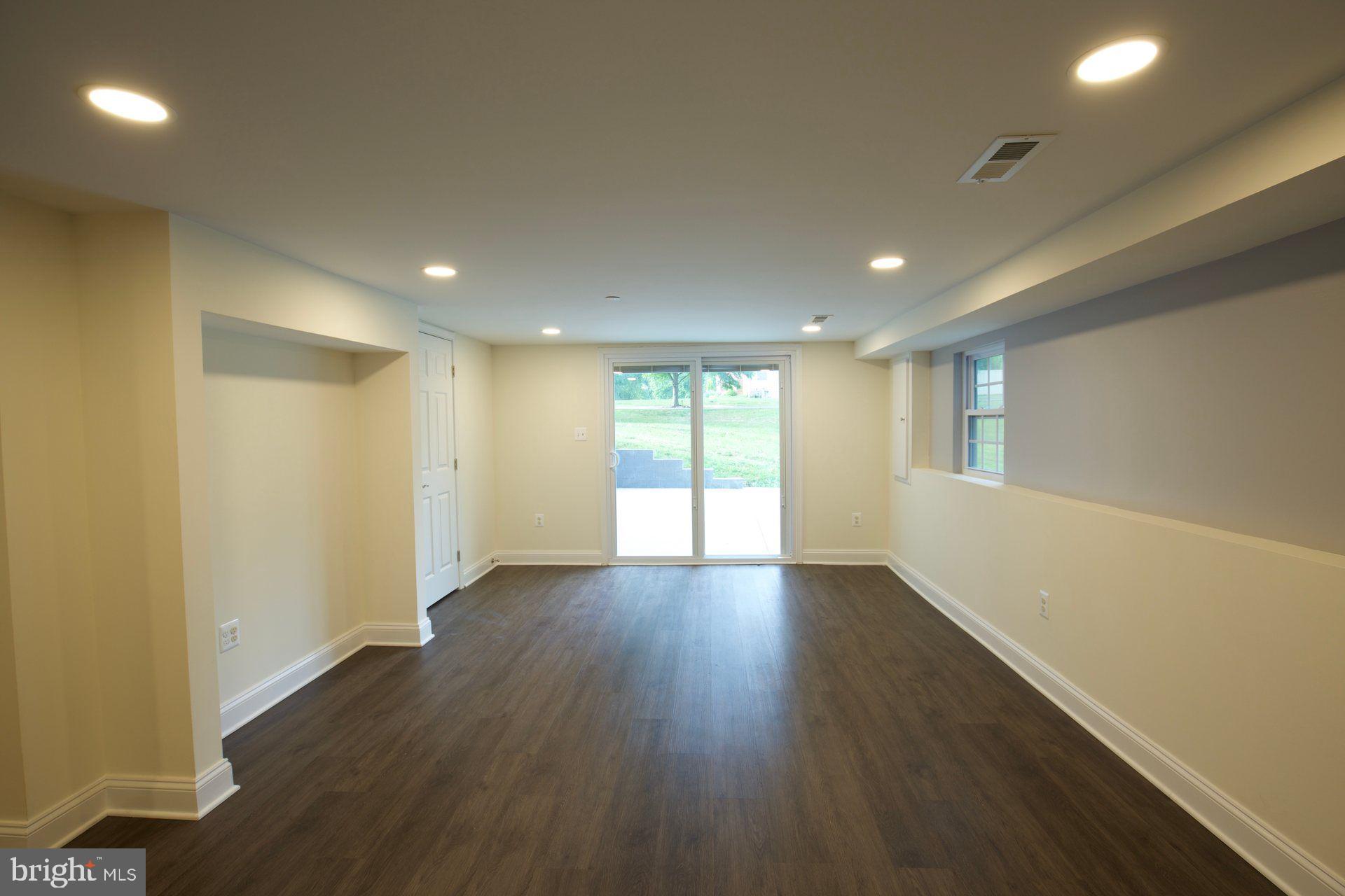 3079 MULLINEAUX LANE