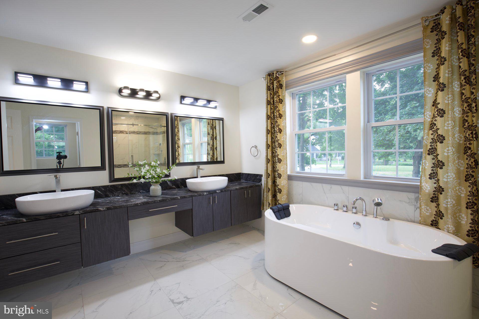 3079 MULLINEAUX LANE