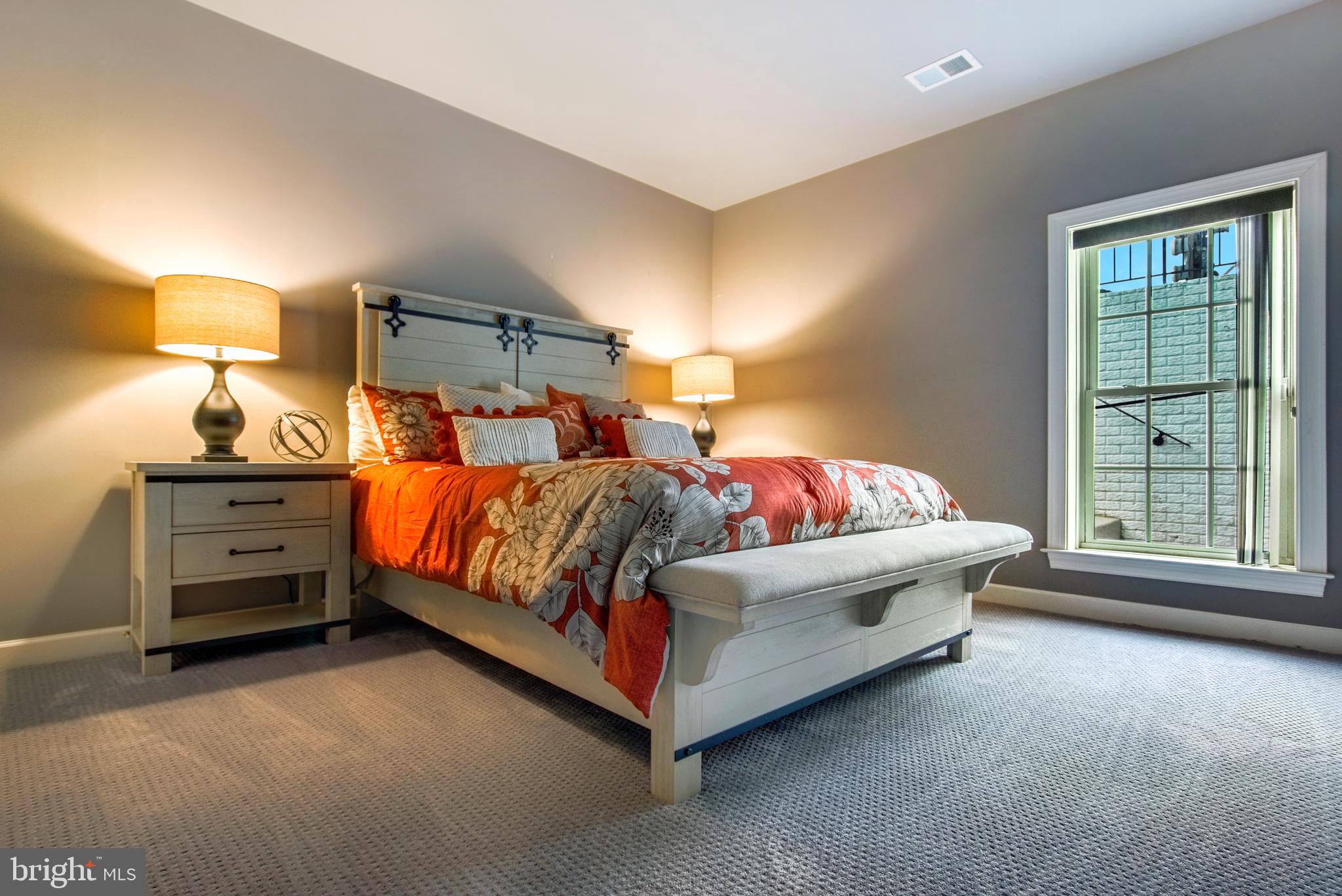 FAIRVIEW MANOR - Residential