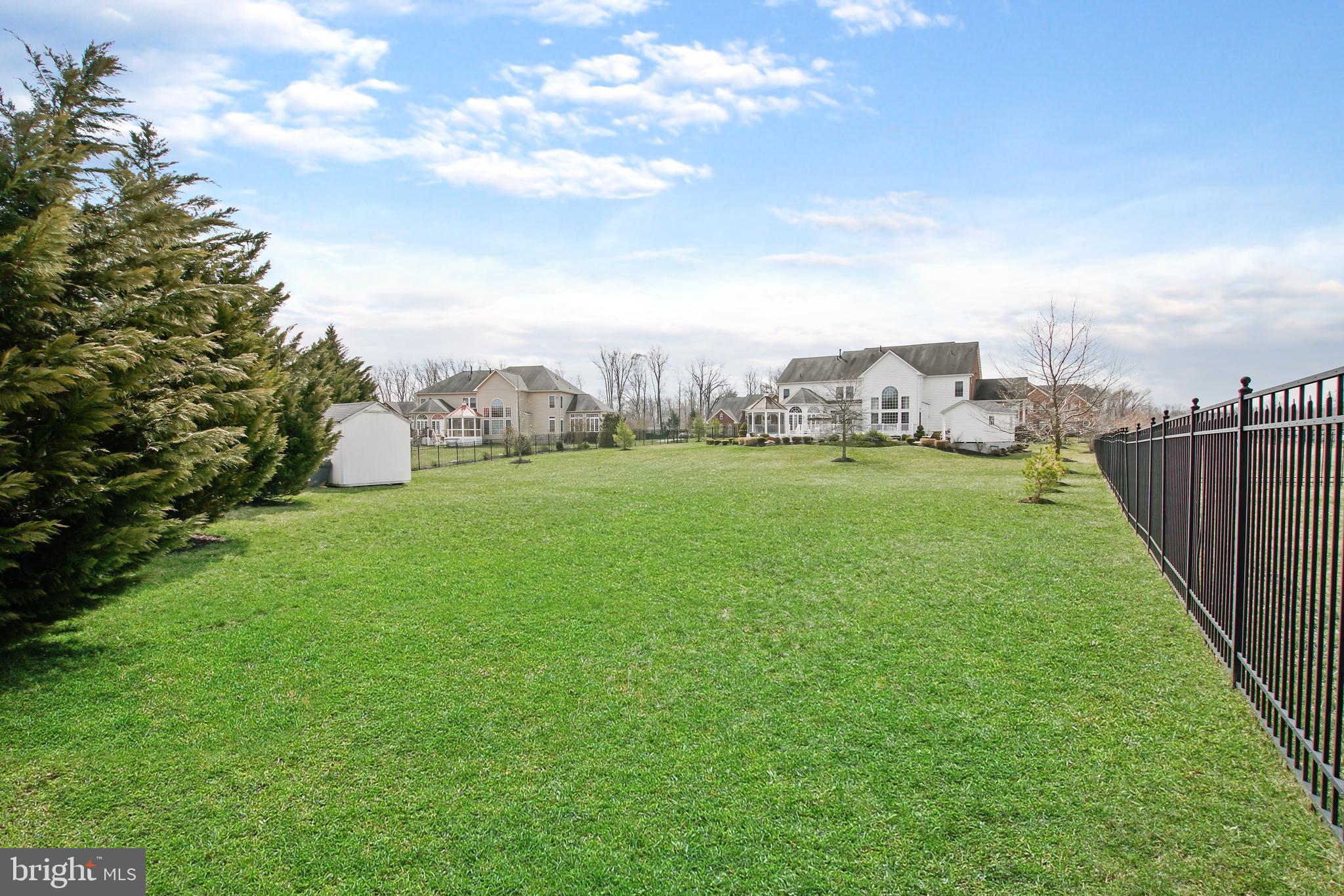 FAIRVIEW MANOR - Residential