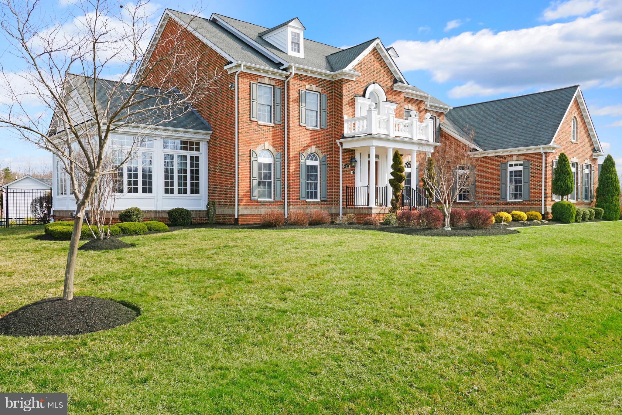 FAIRVIEW MANOR - Residential