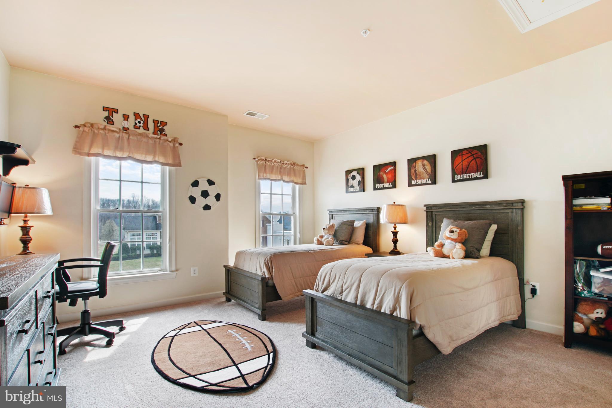 FAIRVIEW MANOR - Residential