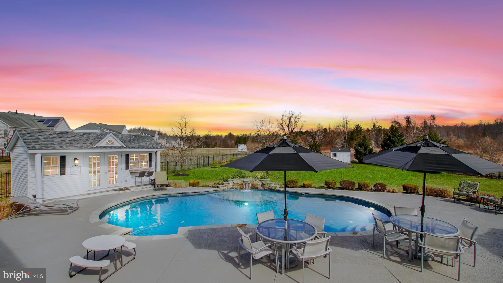 FAIRVIEW MANOR - Residential