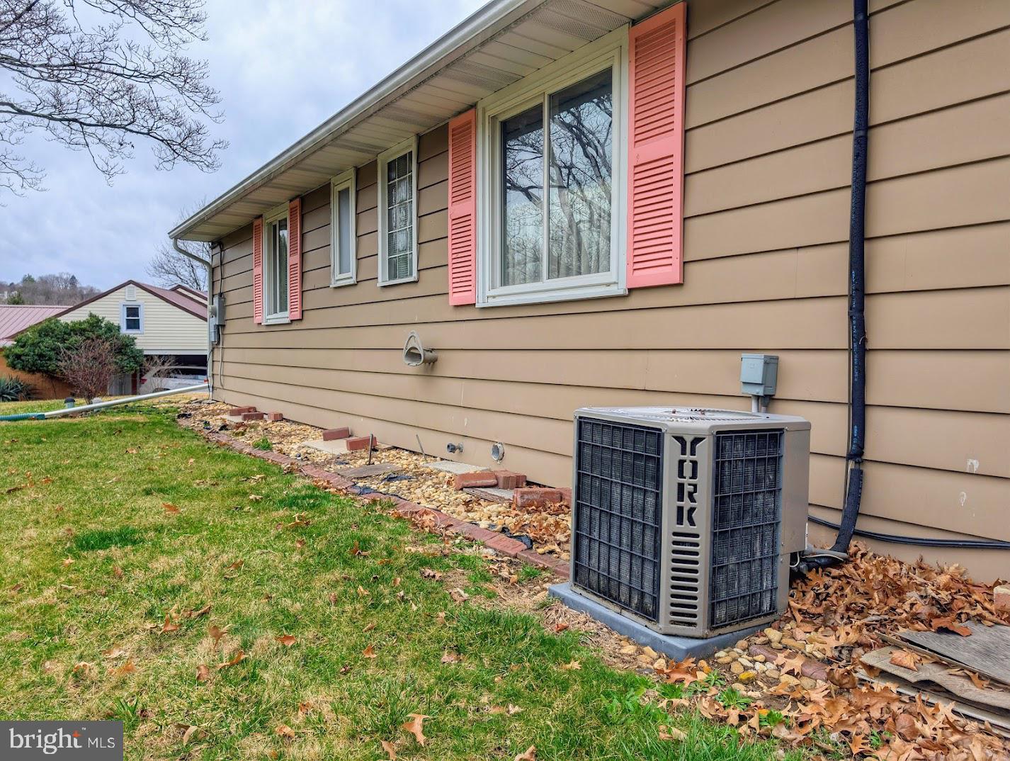 MEADOWBROOK TERRACE - Residential