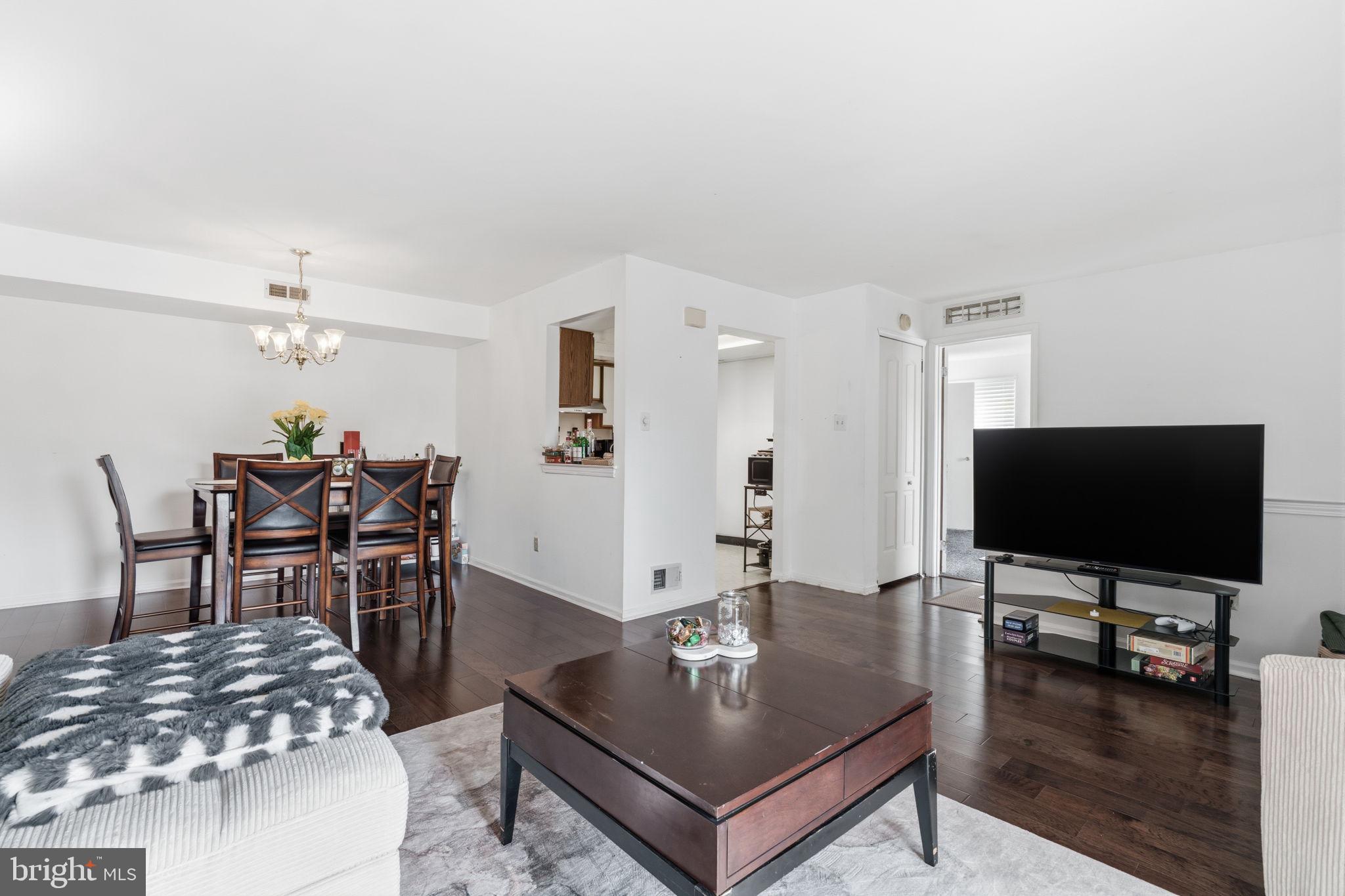 GRAVEL HILL STATIO - Residential