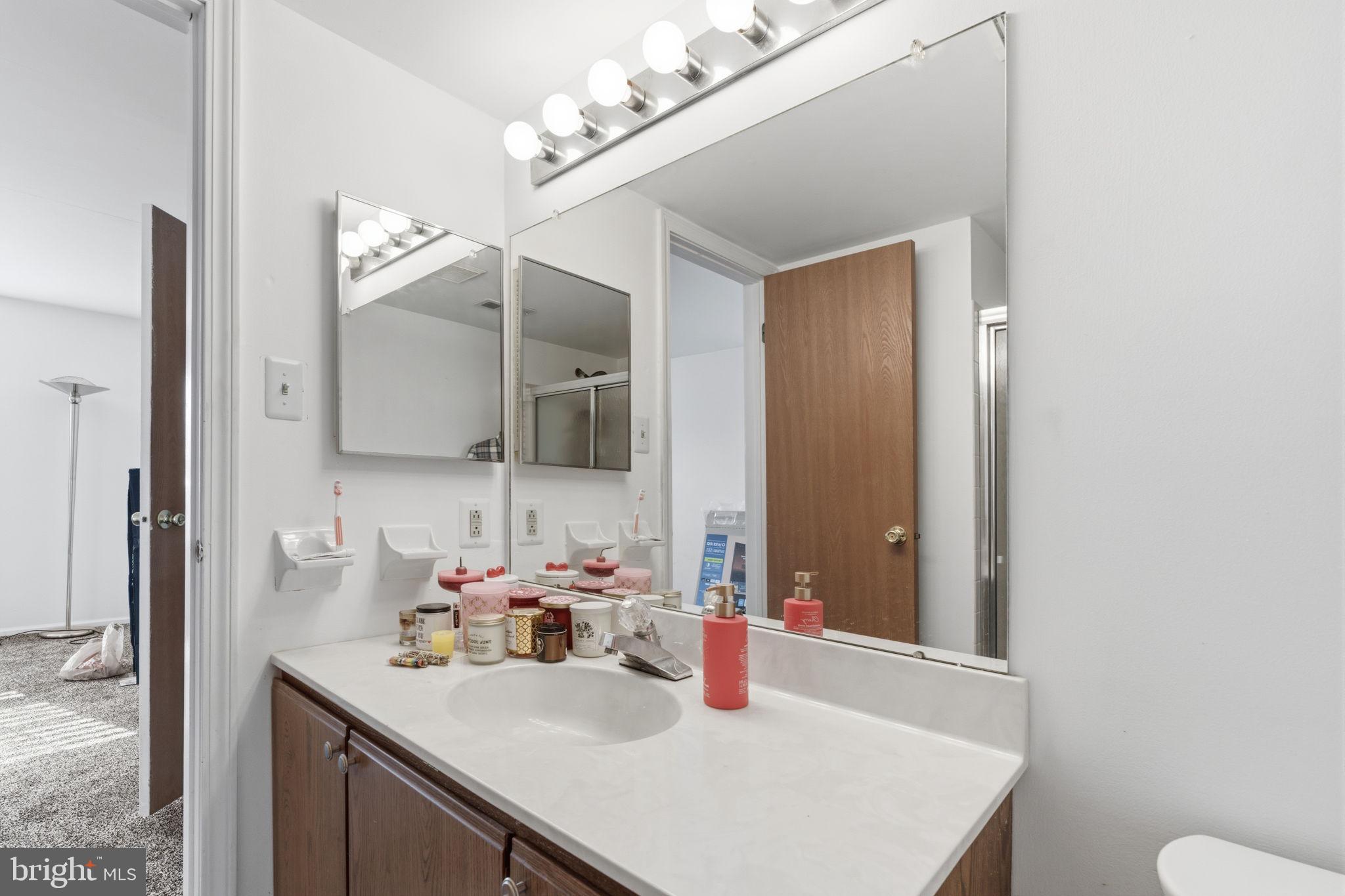 GRAVEL HILL STATIO - Residential