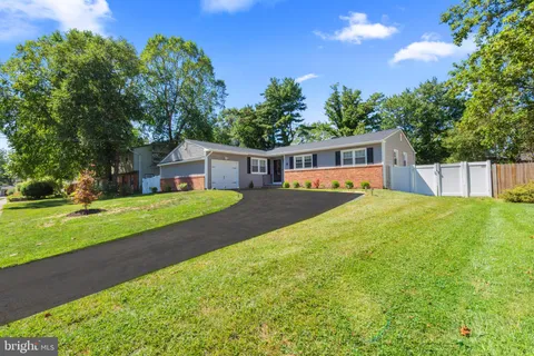 6 Hillsdale Rd, Lawrence Township, NJ MLS: NJME2065266