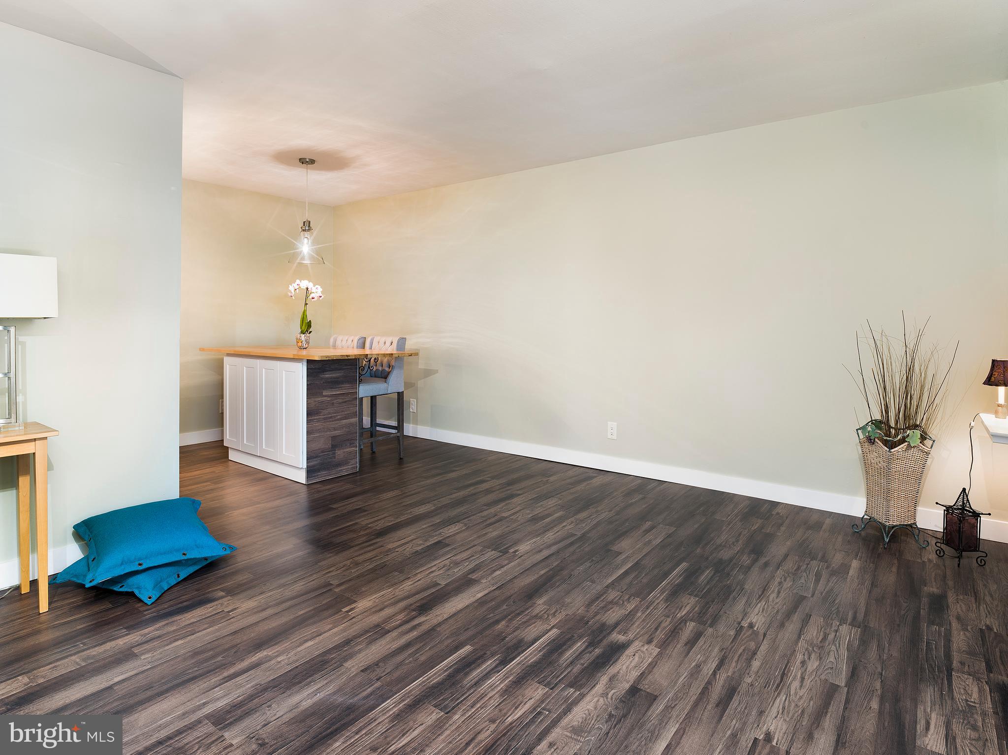 GLENHARDIE CONDOS - Residential