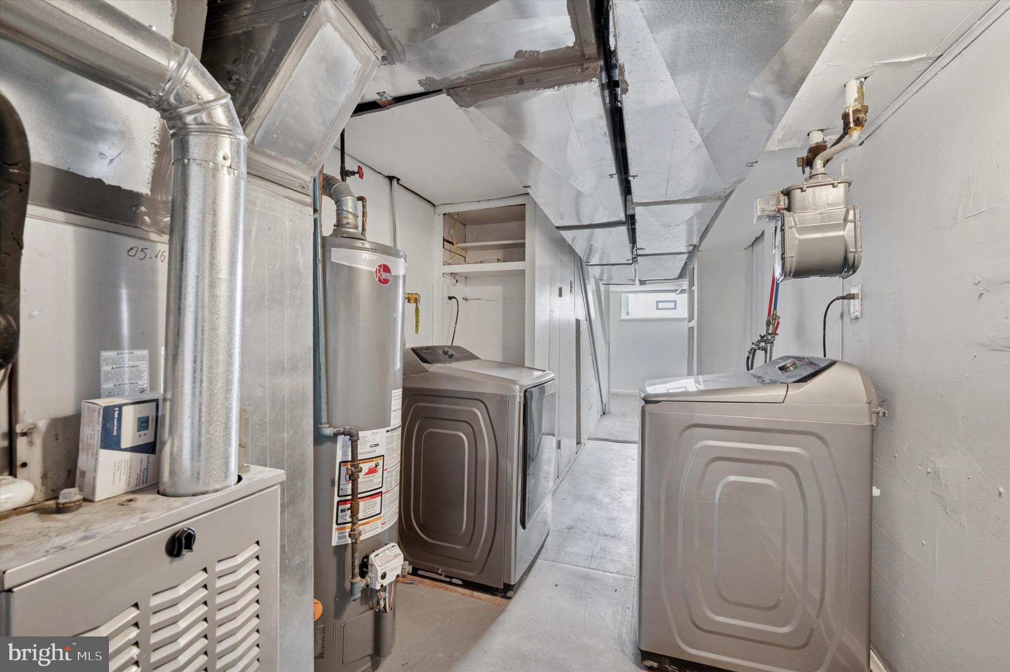 OXFORD CIRCLE - Residential