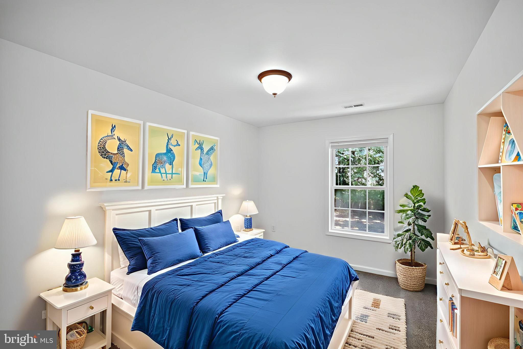 WEST SIDE - Residential