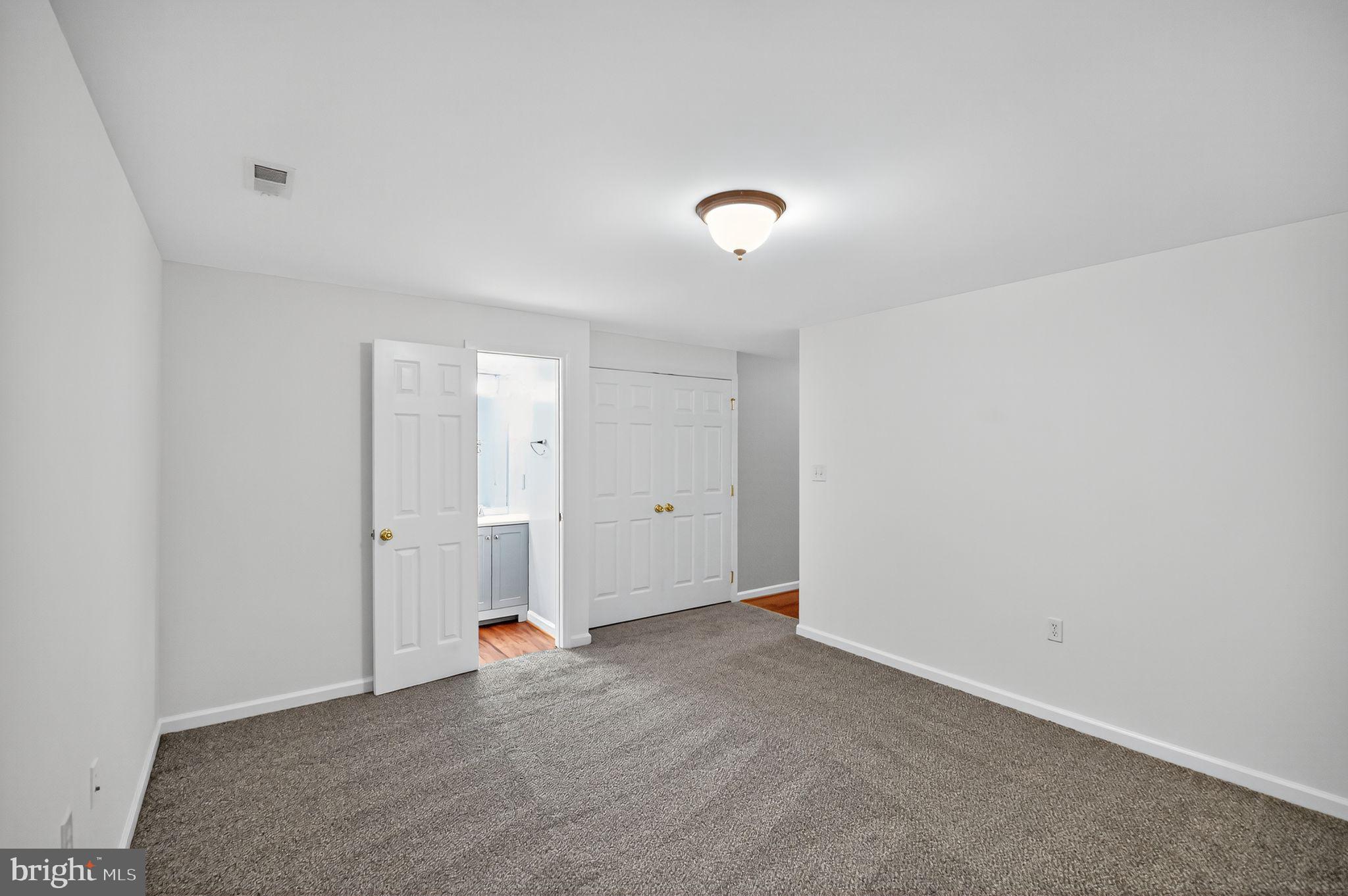 WEST SIDE - Residential