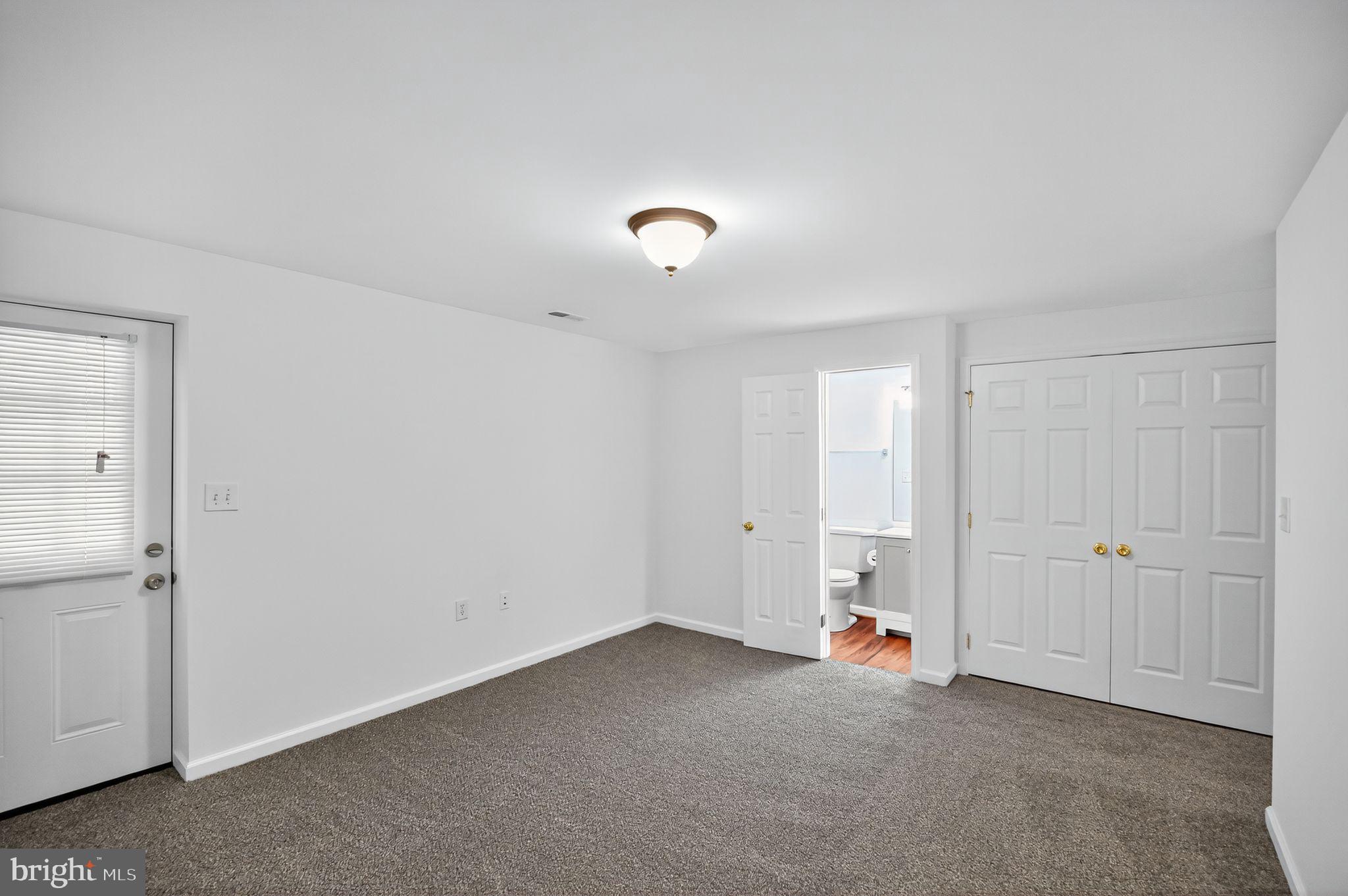 WEST SIDE - Residential