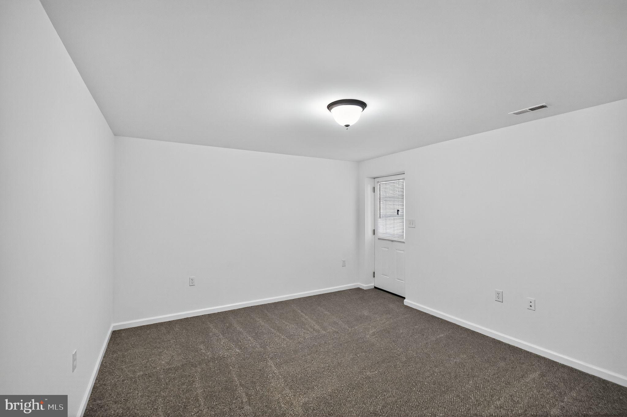 WEST SIDE - Residential