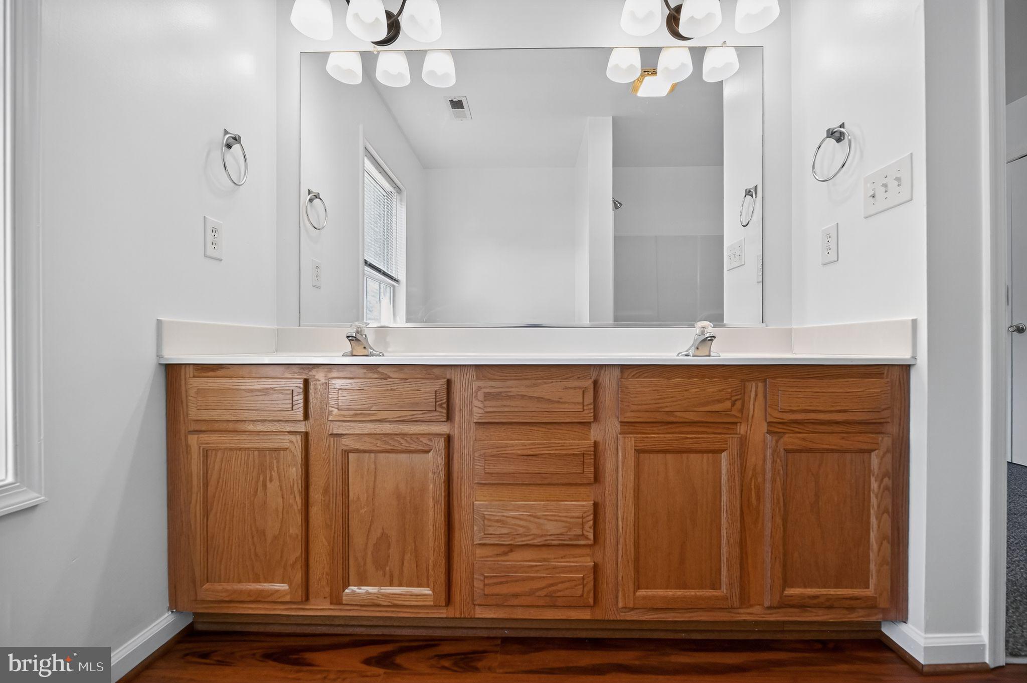 WEST SIDE - Residential