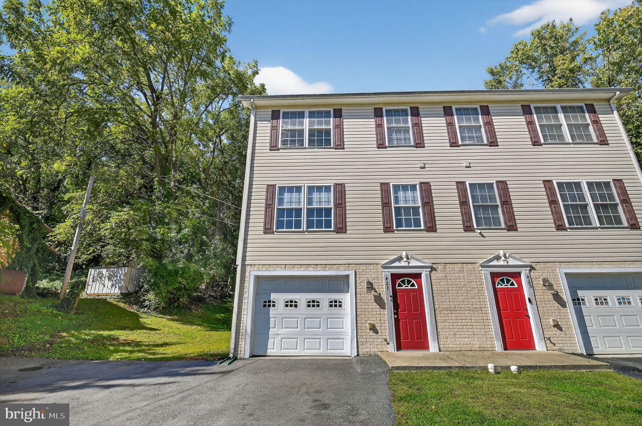427 HILL STREET