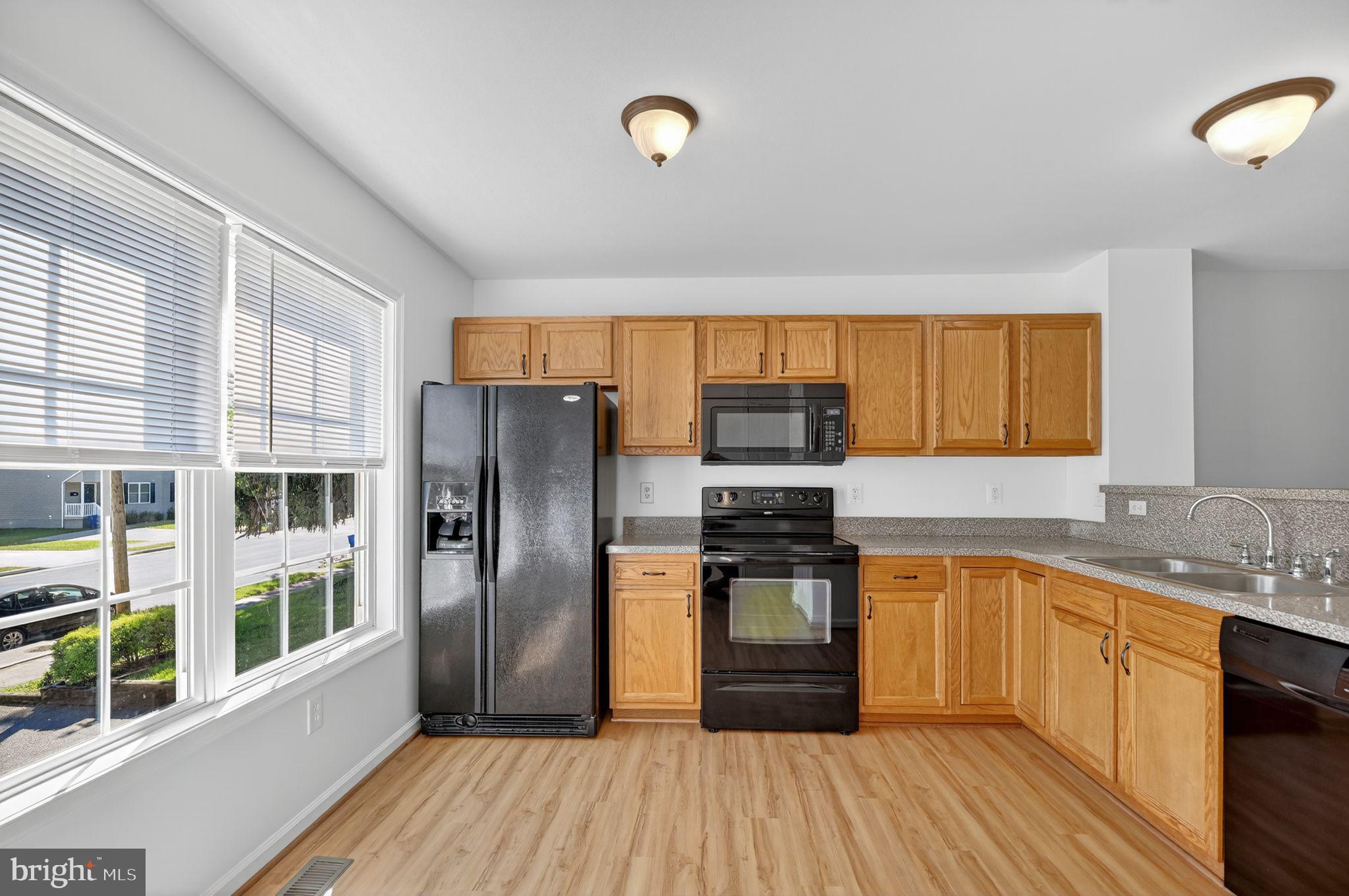 WEST SIDE - Residential