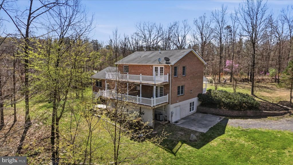 Photo of 450 Fishel Road, WINCHESTER, VA 22602 (MLS # VAFV2040386)