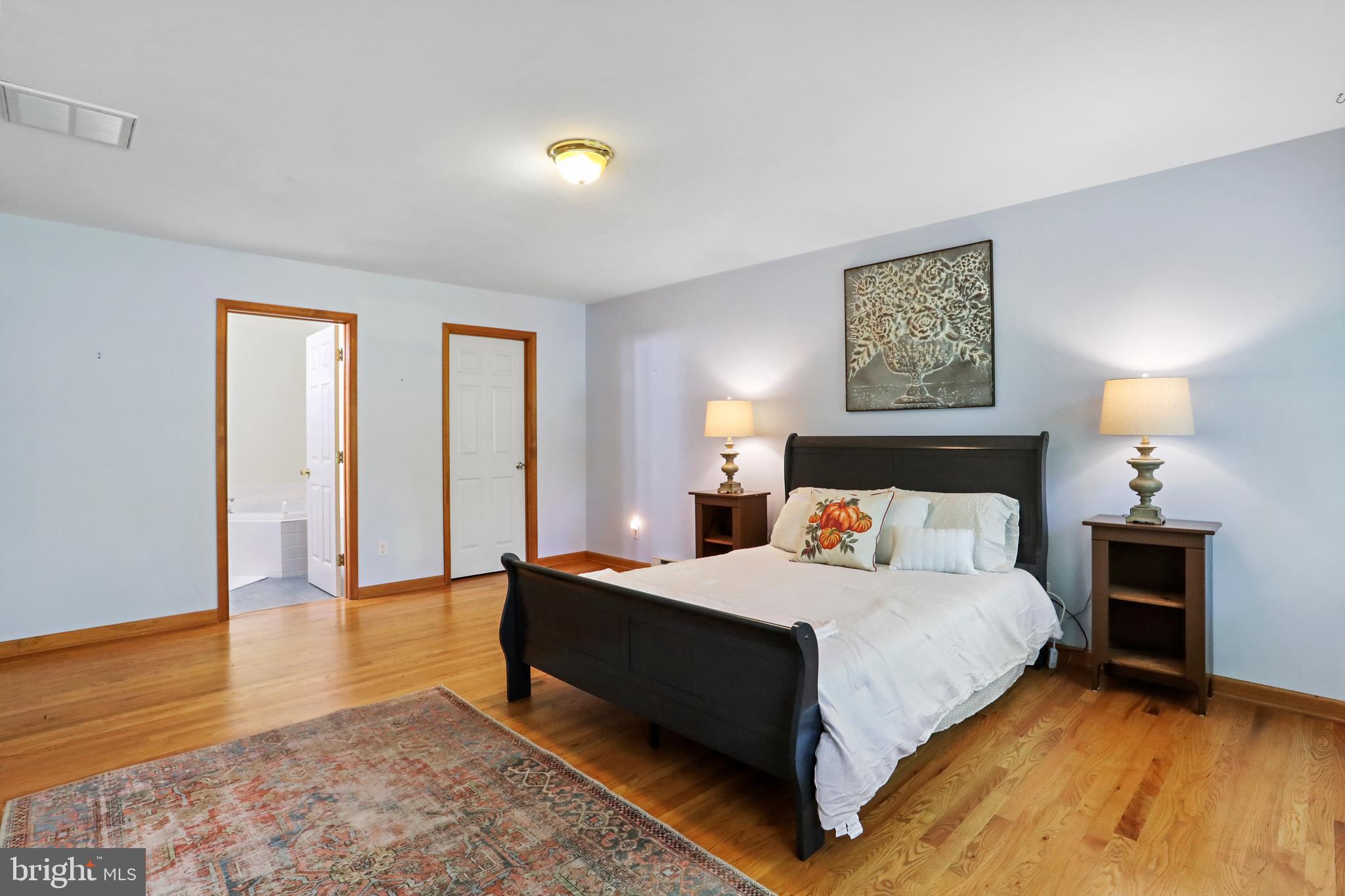 GLENN WOODS - Residential