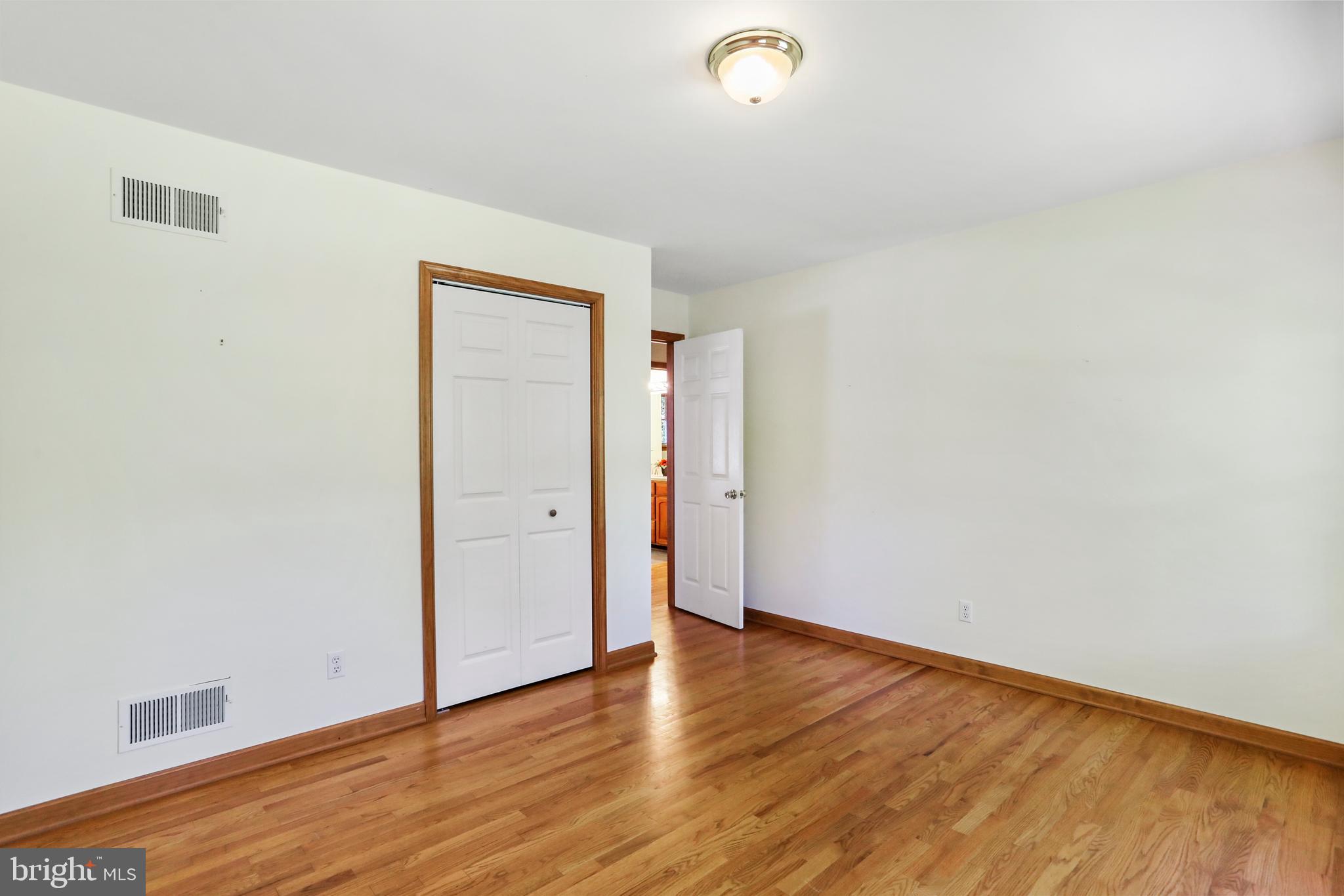 GLENN WOODS - Residential