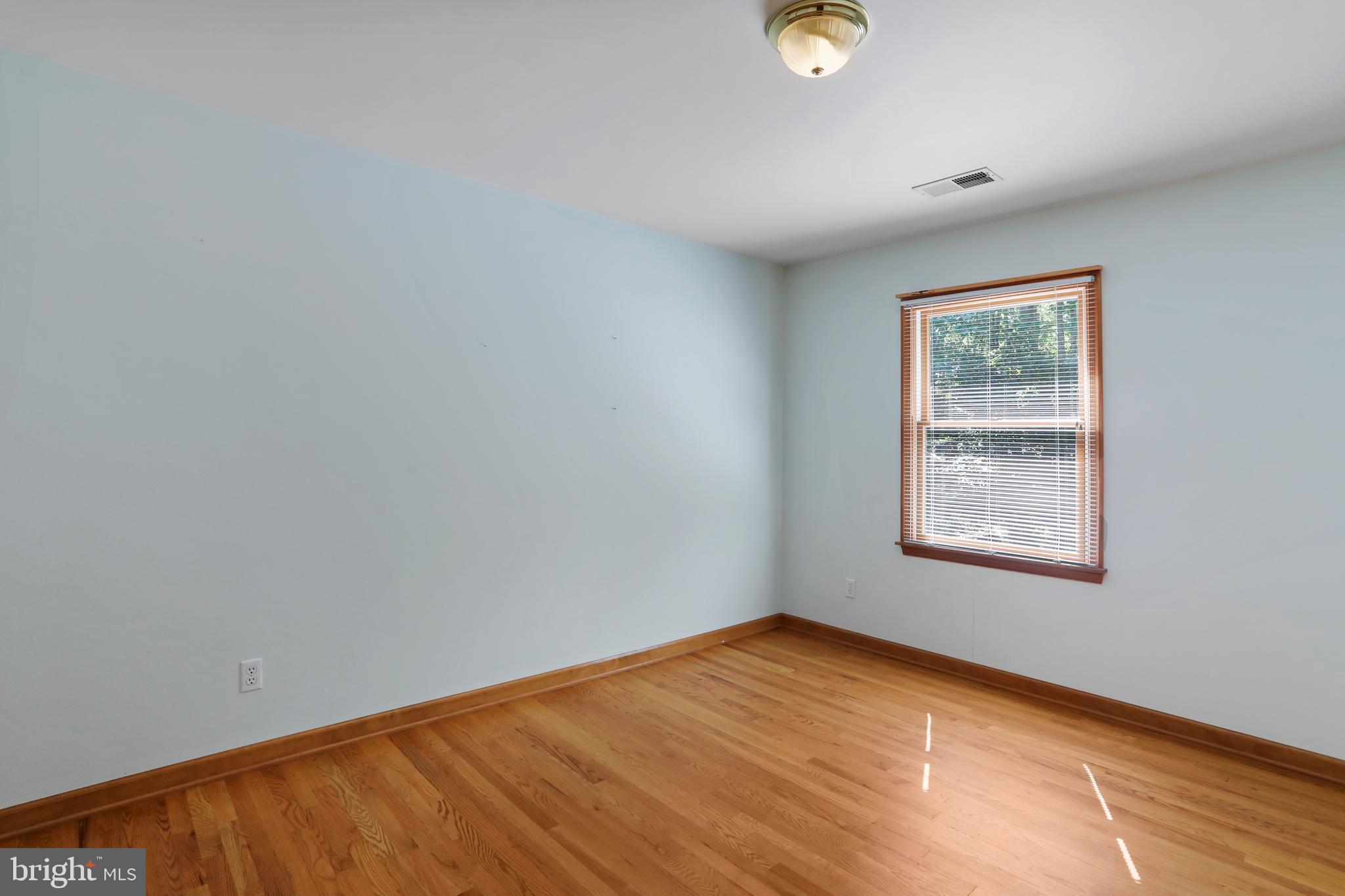 GLENN WOODS - Residential