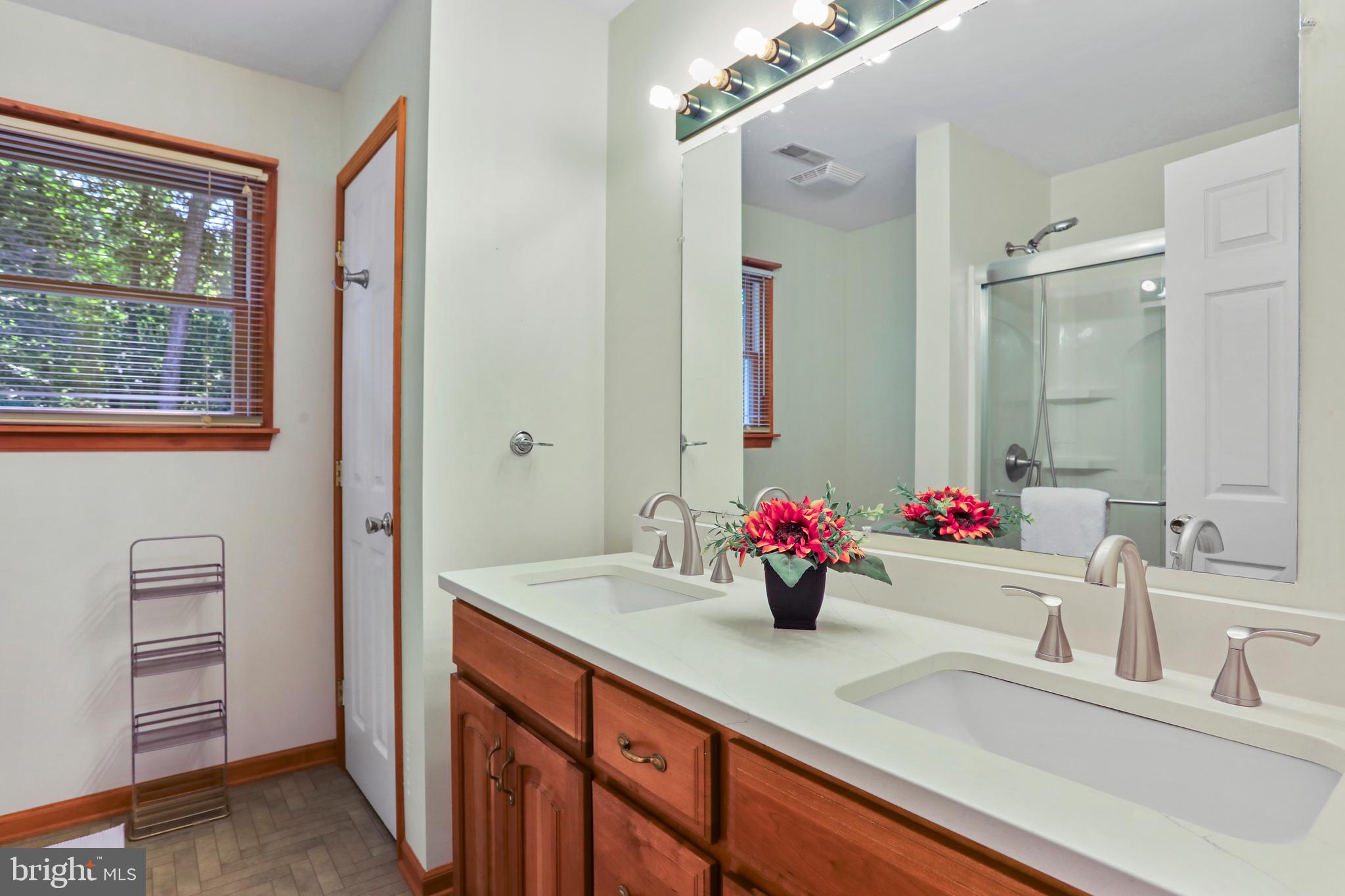 GLENN WOODS - Residential