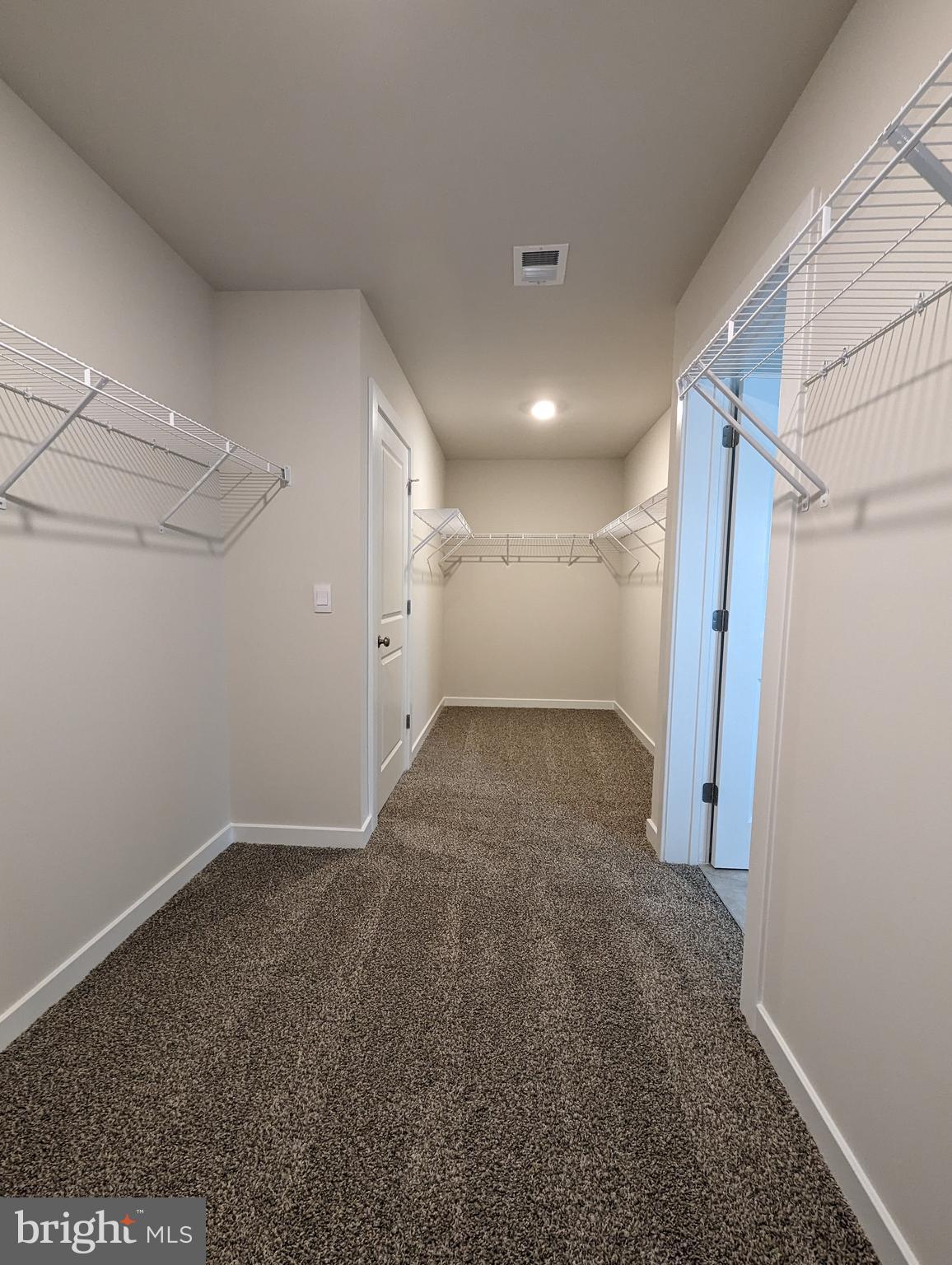 ROBINSONS PARADISE - Residential Lease