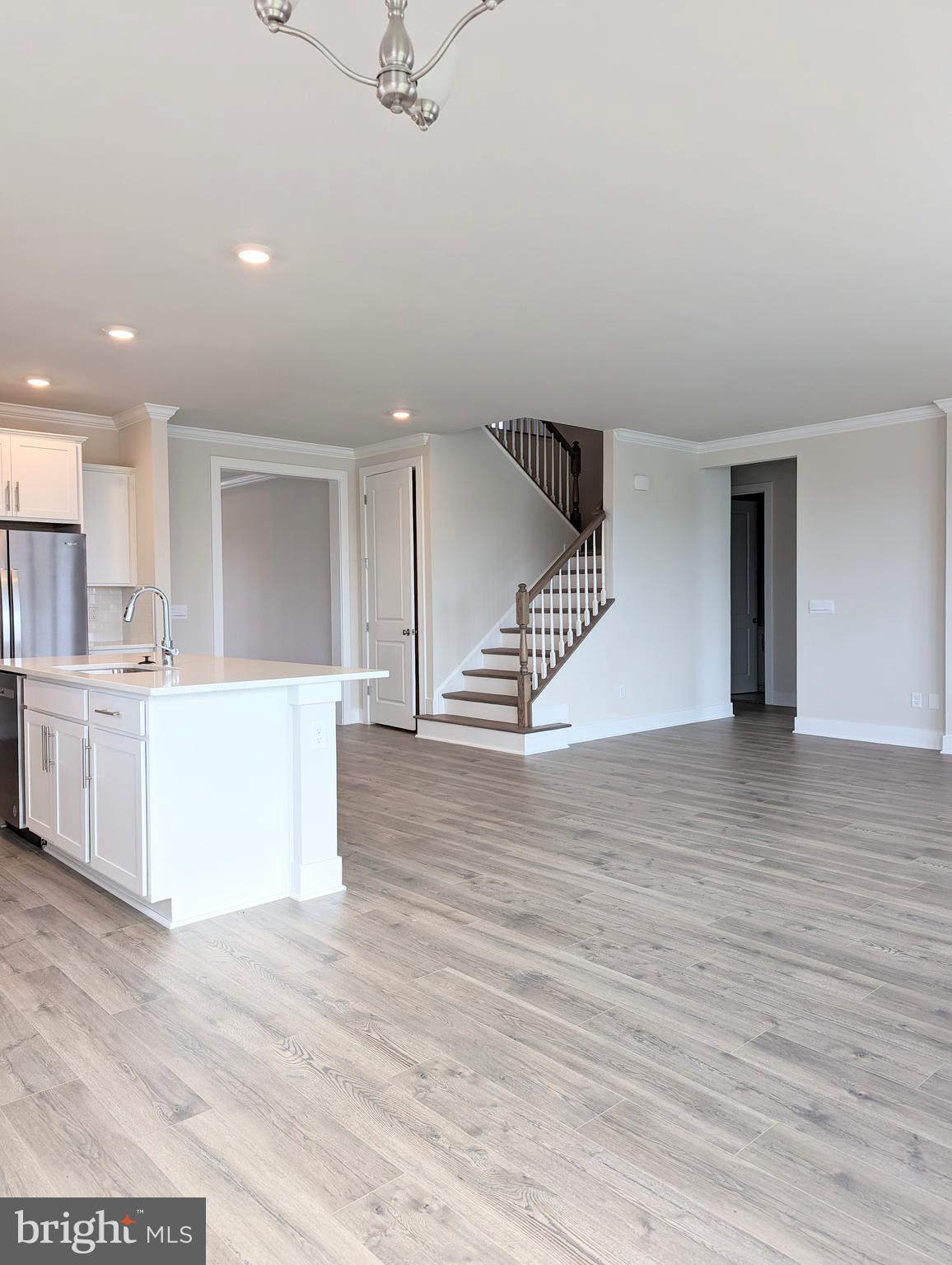 ROBINSONS PARADISE - Residential Lease