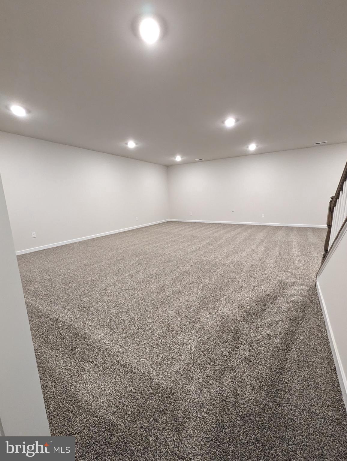 ROBINSONS PARADISE - Residential Lease