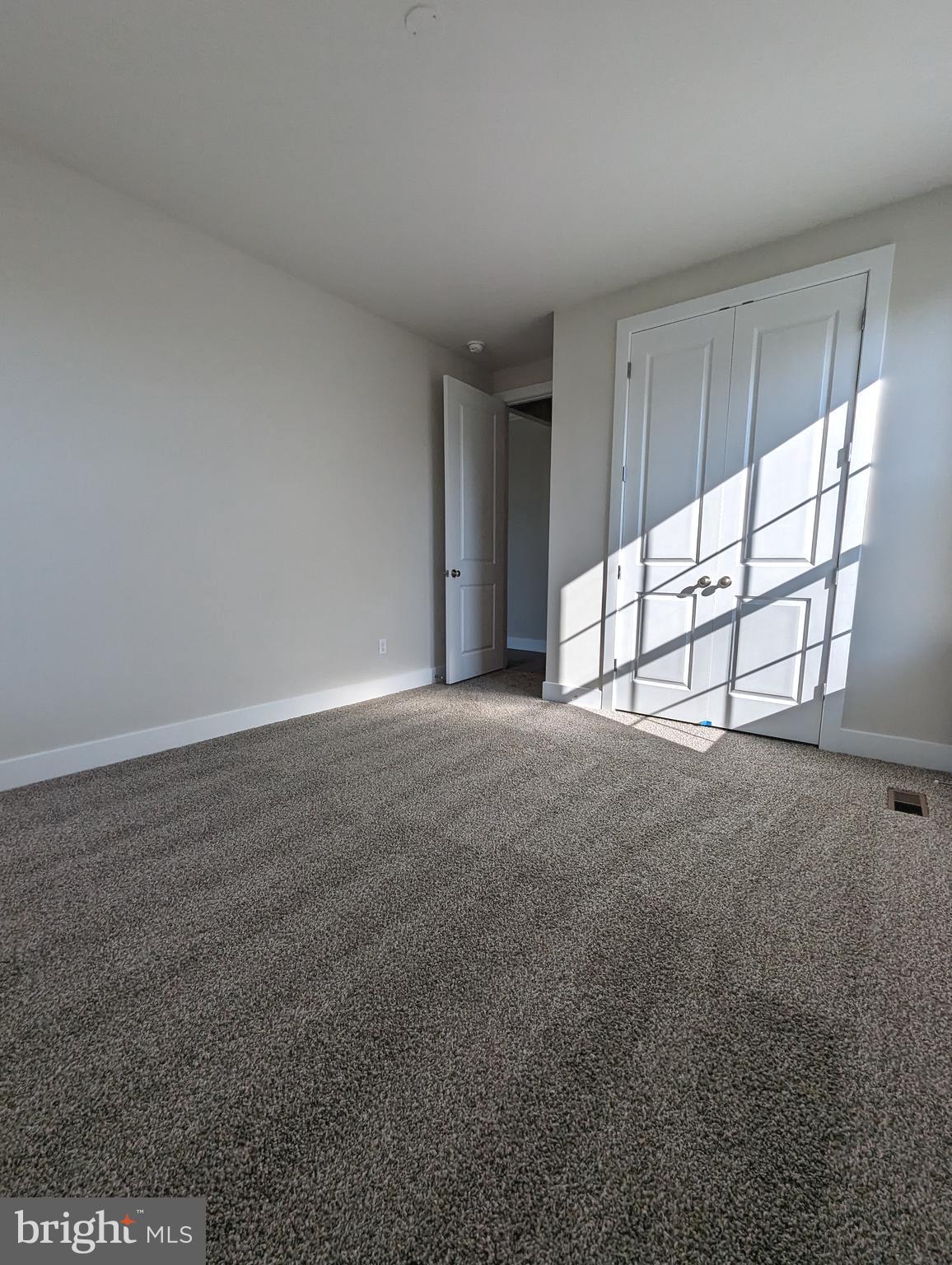 ROBINSONS PARADISE - Residential Lease