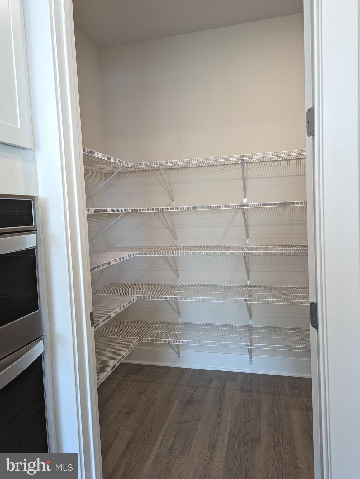 ROBINSONS PARADISE - Residential Lease