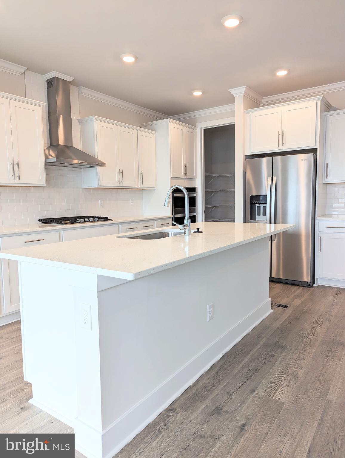 ROBINSONS PARADISE - Residential Lease