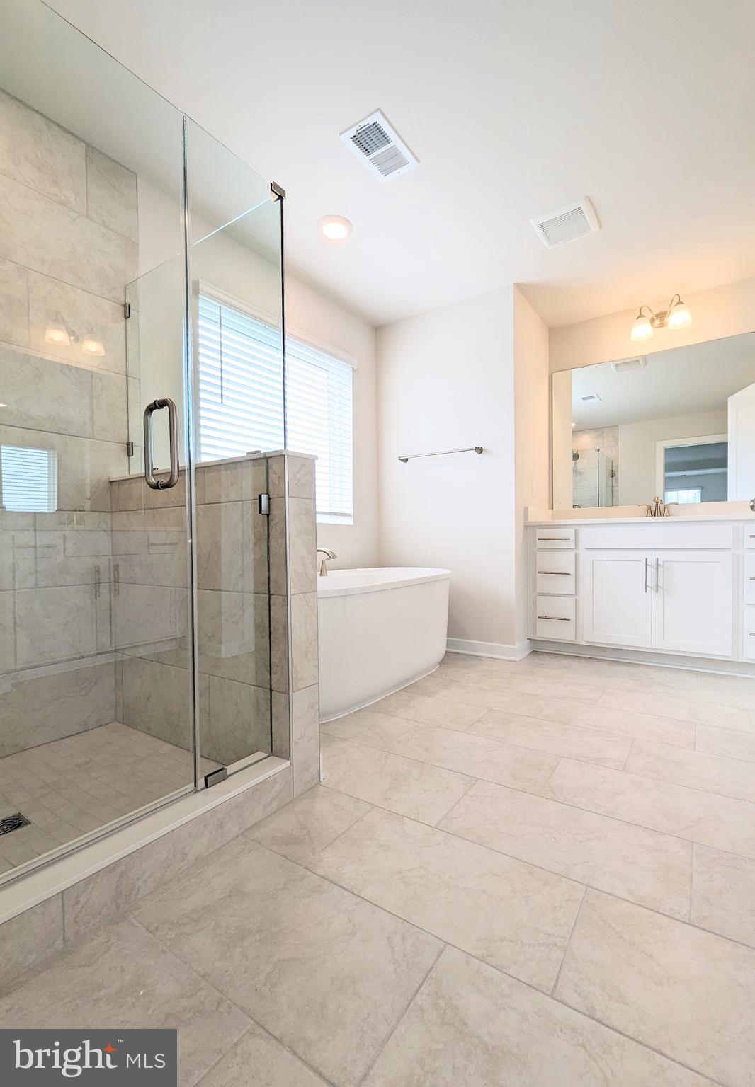 ROBINSONS PARADISE - Residential Lease