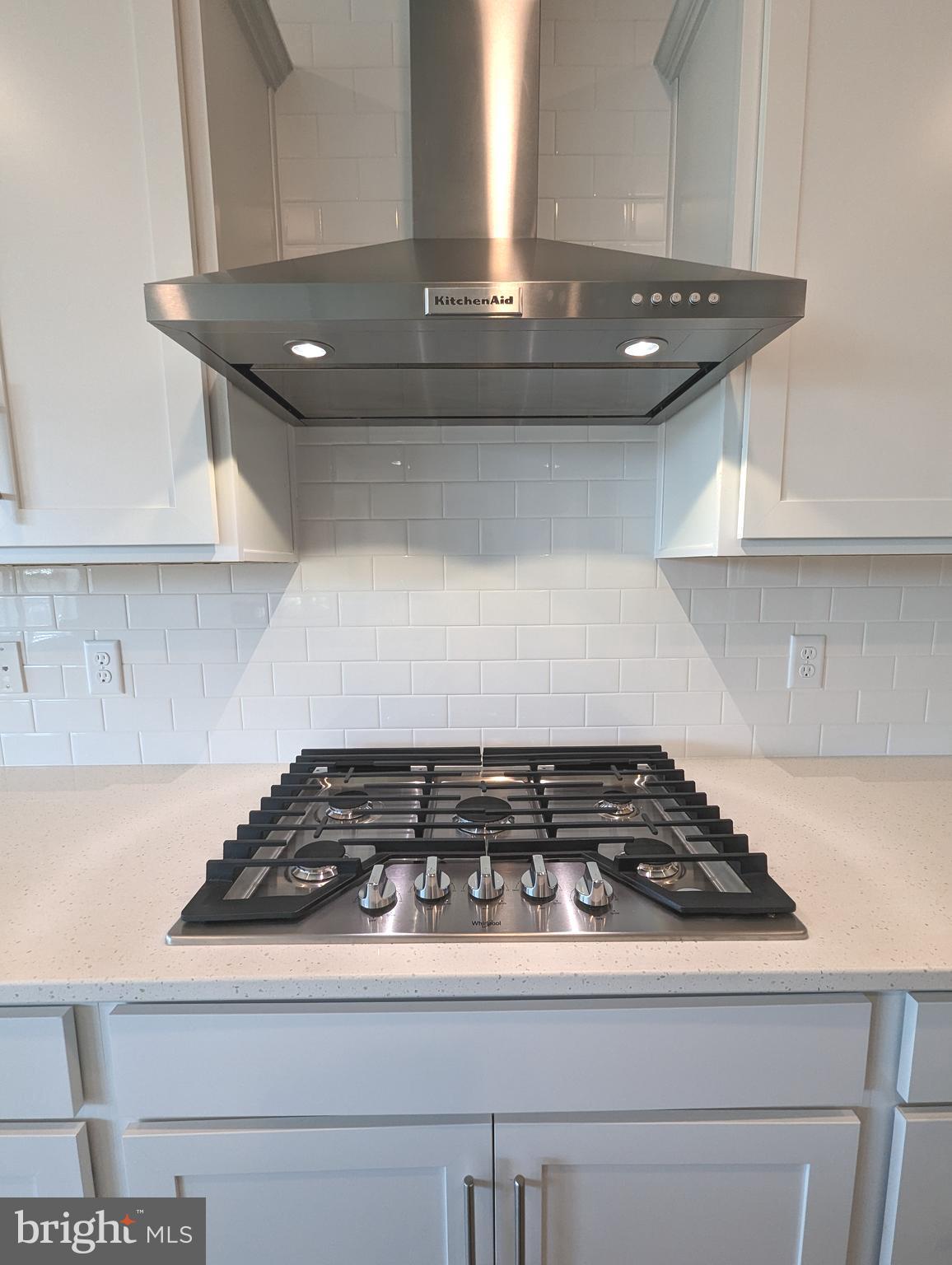 ROBINSONS PARADISE - Residential Lease