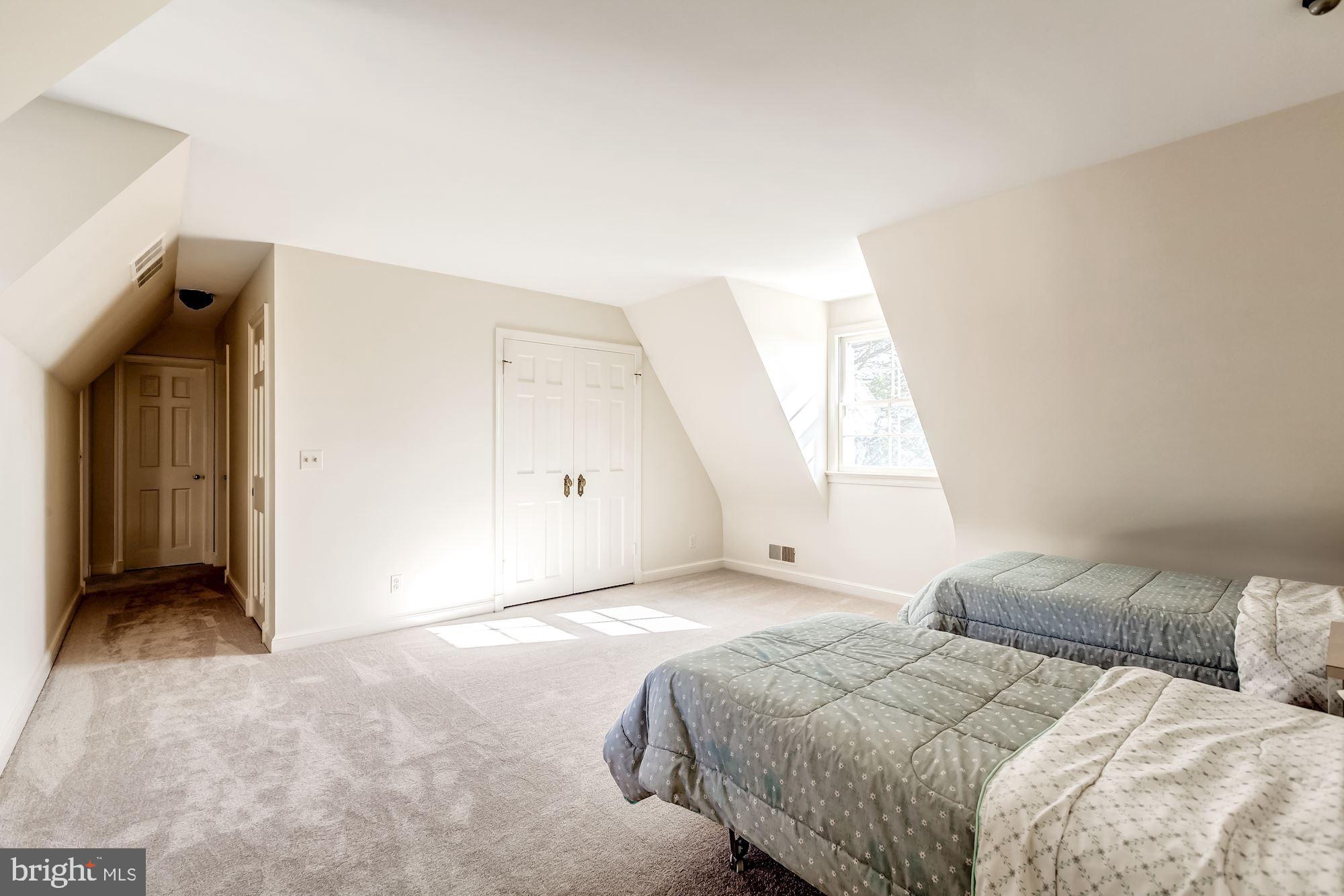 UPPERVILLE - Residential