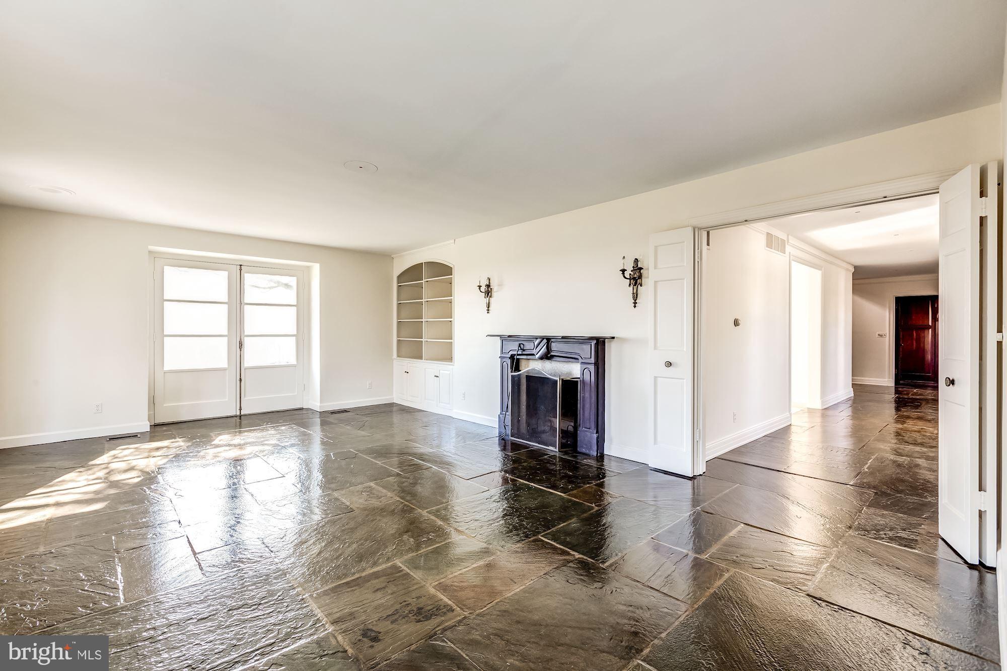 UPPERVILLE - Residential