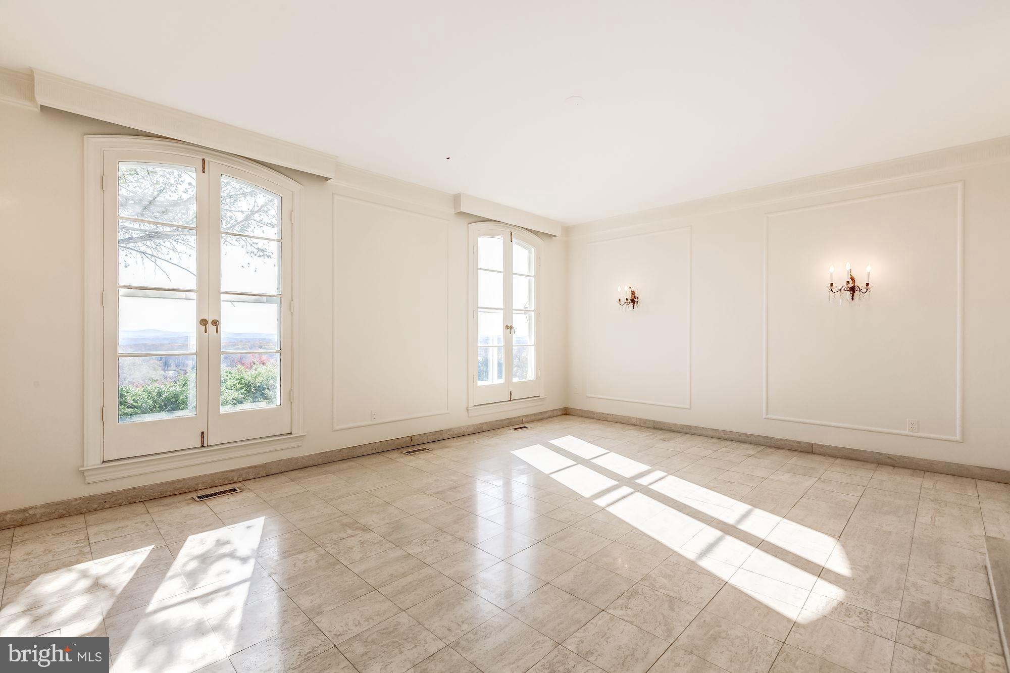 UPPERVILLE - Residential